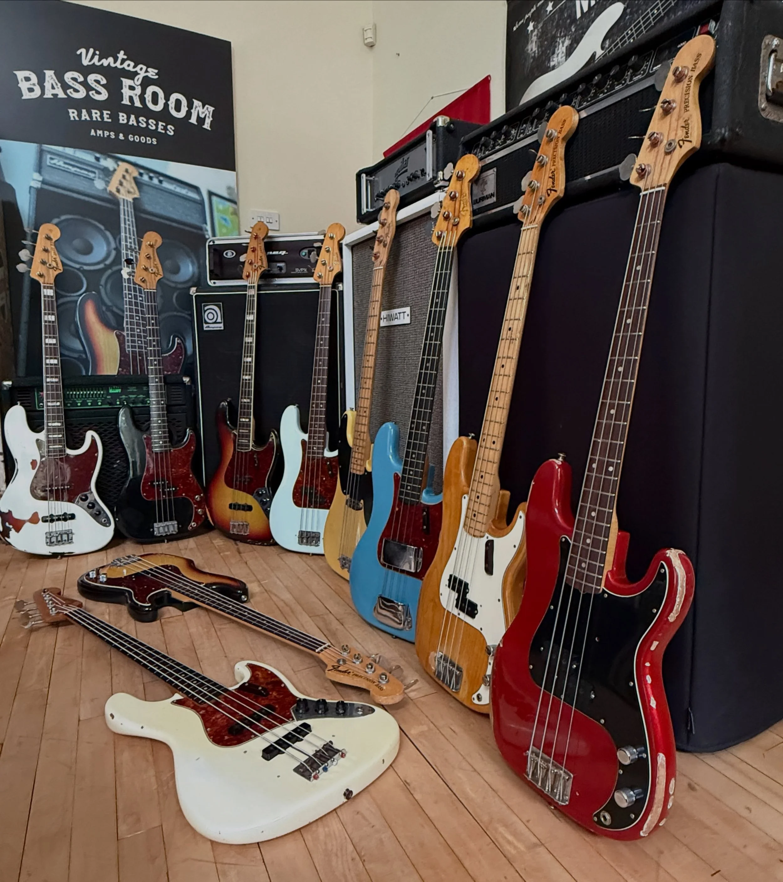 Seeing as it&rsquo;s #fenderfriday I thought I&rsquo;d pick out 10 of the best from the stock here at VBR. Which one you taking to the gig? For me, the 72 CAR is perfection.

#fenderbass #bassplayersofinstagram #bassist #bassistsofinstagram
