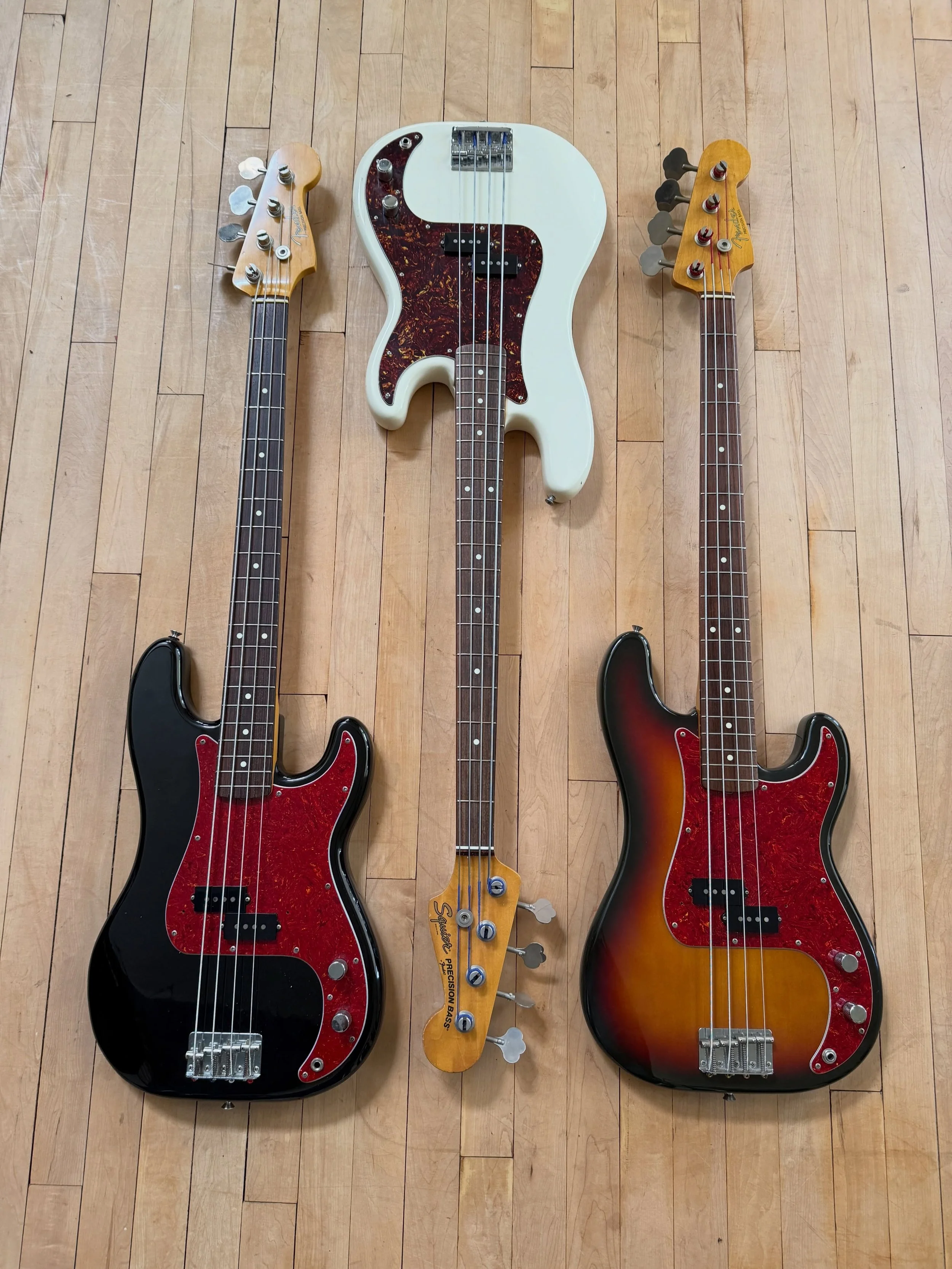 Today has been all about Fender Japan P Basses. All the same but each one hit different 

#bass #fenderjapan #precisionbass #precisionbasslovers #bassists