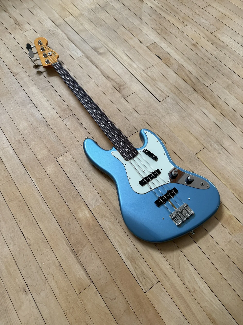 1998 AVRI Fender Jazz Bass Lake Placid Blue — Vintage Bass Room