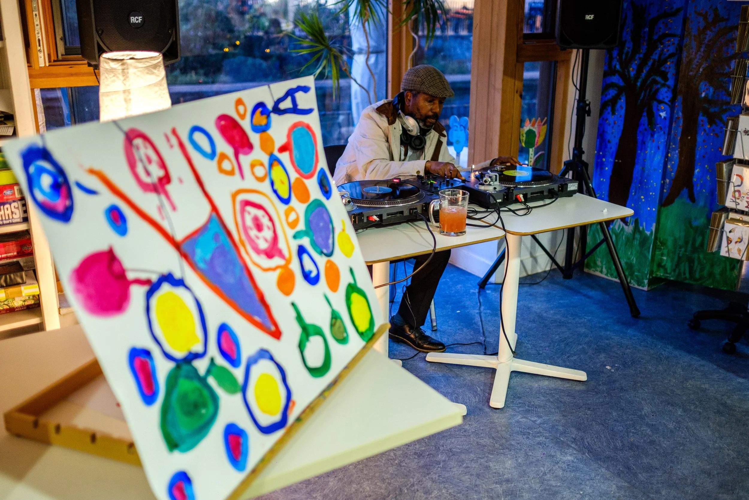 Mikes Table at Headway-29.jpg