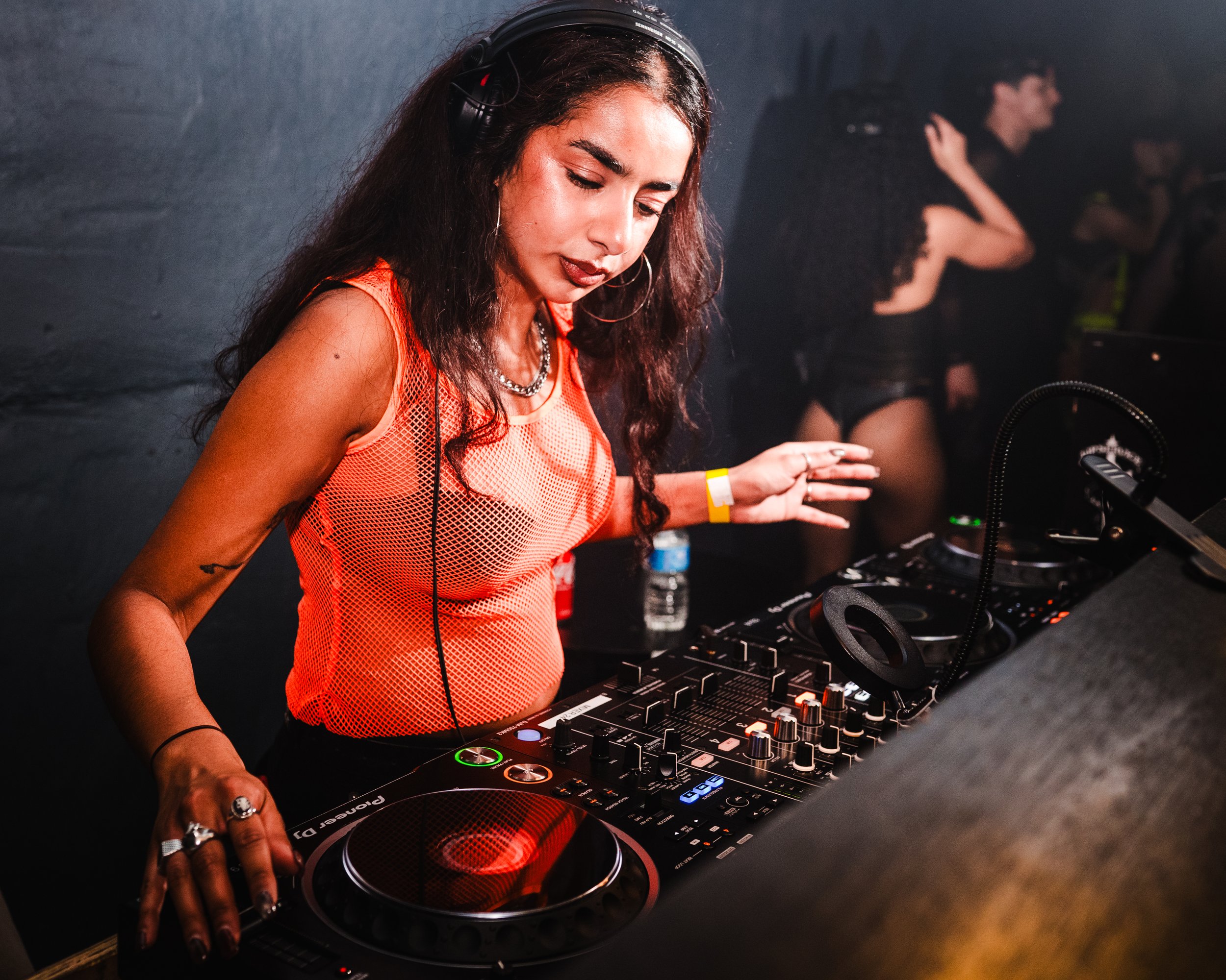 PINKY-PROMISE-DJ_S-9.jpg