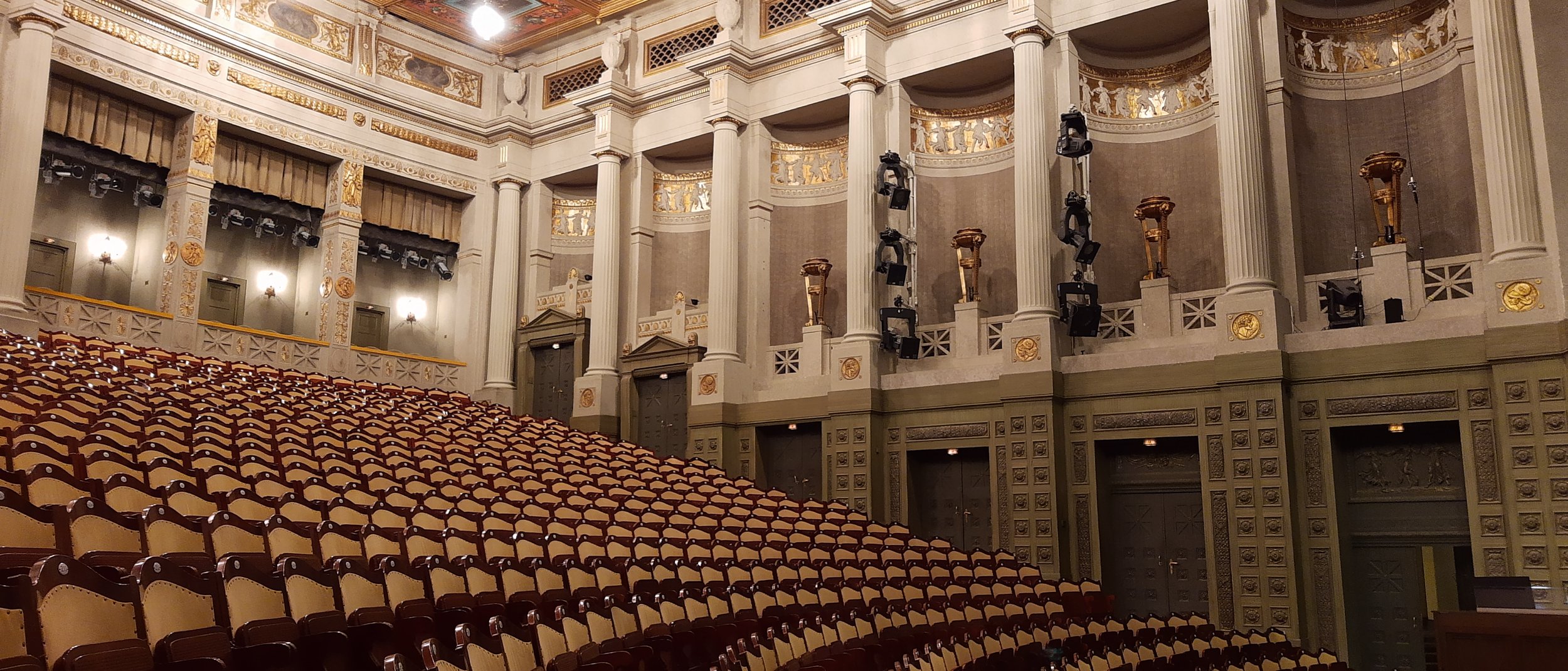 2023.05.13 5. Chorabonnement Friede auf Erden Chor des Bayerischen Rundfunks Peter Dijkstra Chormusik von Brumel Rorem Parry Bernstein Schönberg Nana Forte UA Prinzregententheater München