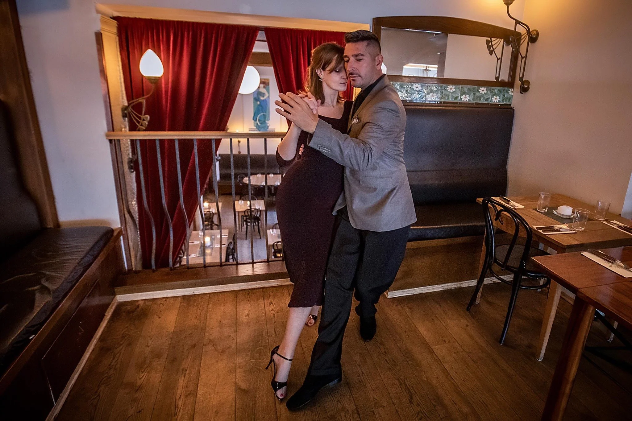 Scenehuset OPEN 2022: "Tangoundersøkelser med forstørrelsesglass" - Ina Eriksen