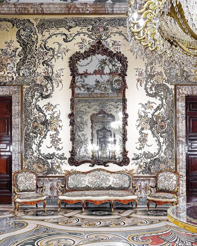 🤴Kings were the Kings staying at home; now we have to find the way to be the Kings of ours. #stayathome
-
📌Gasparini Room or Charles III chamber in the Royal Palace of Madrid. This magnific room is a true masterpiece from Charles III era. It was co