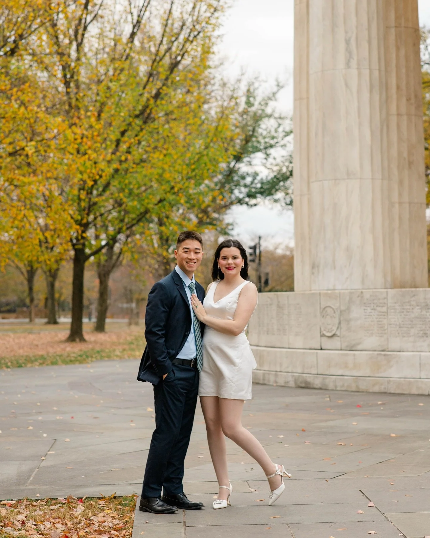 early mornings prancing around the monuments with erin &amp; austin celebrating their engagement 🤍🦢

#vaphotographer #dcphotographer #vaweddingphotographer
