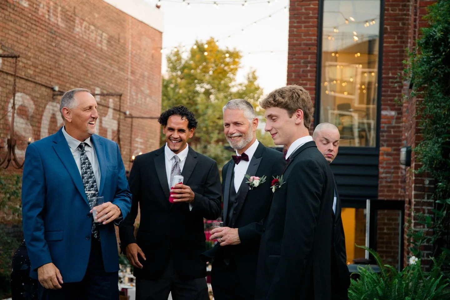 details from cocktail hour 💛

#vaphotographer #dcphotographer #vaweddingphotographer #dcweddingphotographer