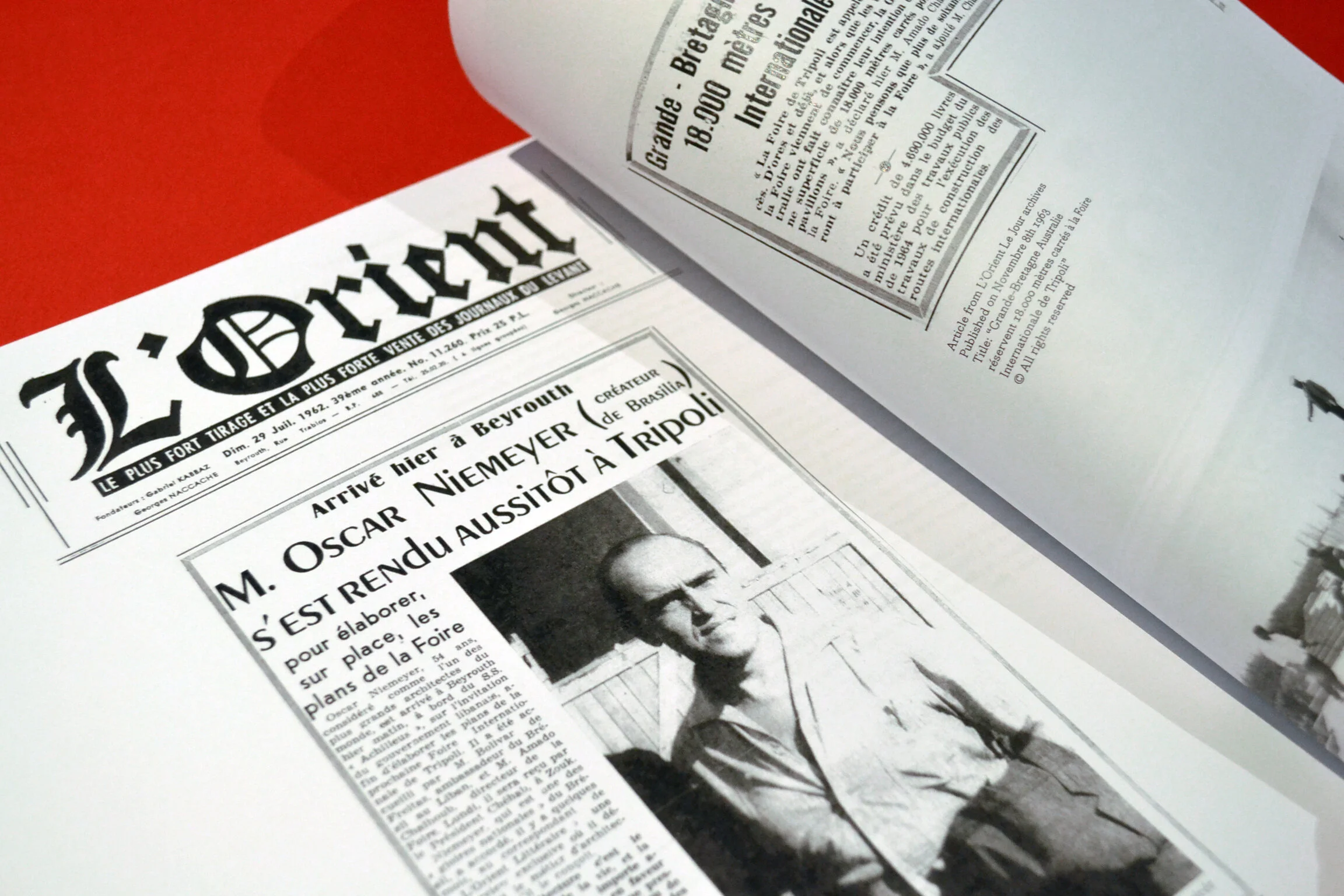  “Works on Paper: Cycles of Collapsing Progress" invites 7 participating artists to extend their reflection on paper.  I designed this publication for  -scope Ateliers . 