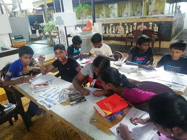 Bridging the language gap is something we focus on @warehouse_project_lk Here are the level 4s doing a crossword puzzle on under the guidance of @ashinsadesw - with the clues given in Sinhala!