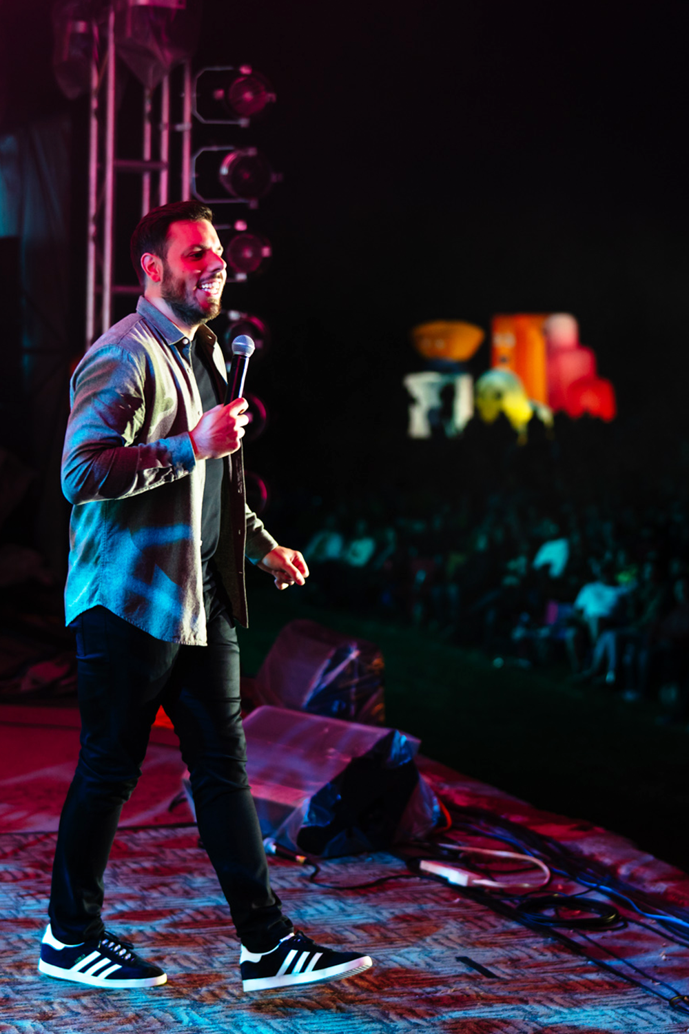 NormalStudio_FHAT_ComedyFestival_InflatablesCrowd03-1000x1500.png