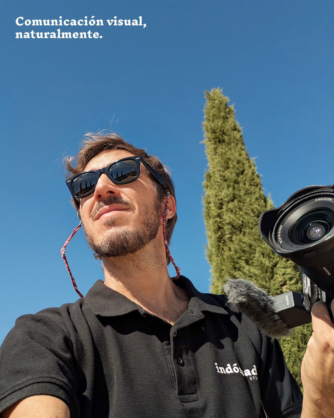 🌿 En Ind&oacute;mada Studio cada proyecto es una oportunidad para narrar lo esencial, con intenci&oacute;n y mucha luz natural. Porque cuando el lugar inspira, la mirada se afina.

⭐ Foto del evento III Sony PRO Conference 2025 en la Finca el Millar