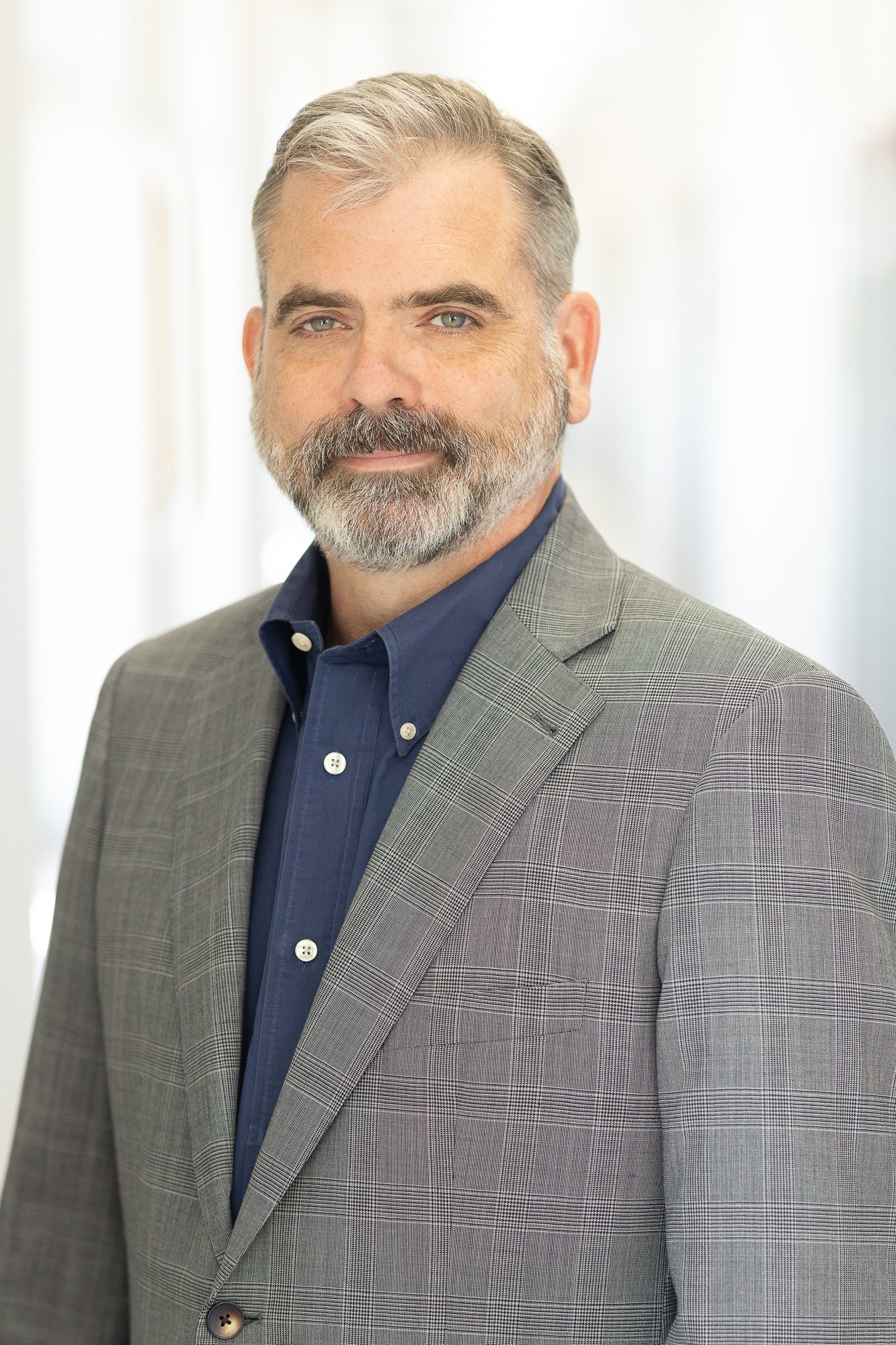sm-Kenneth-headshot.jpg
