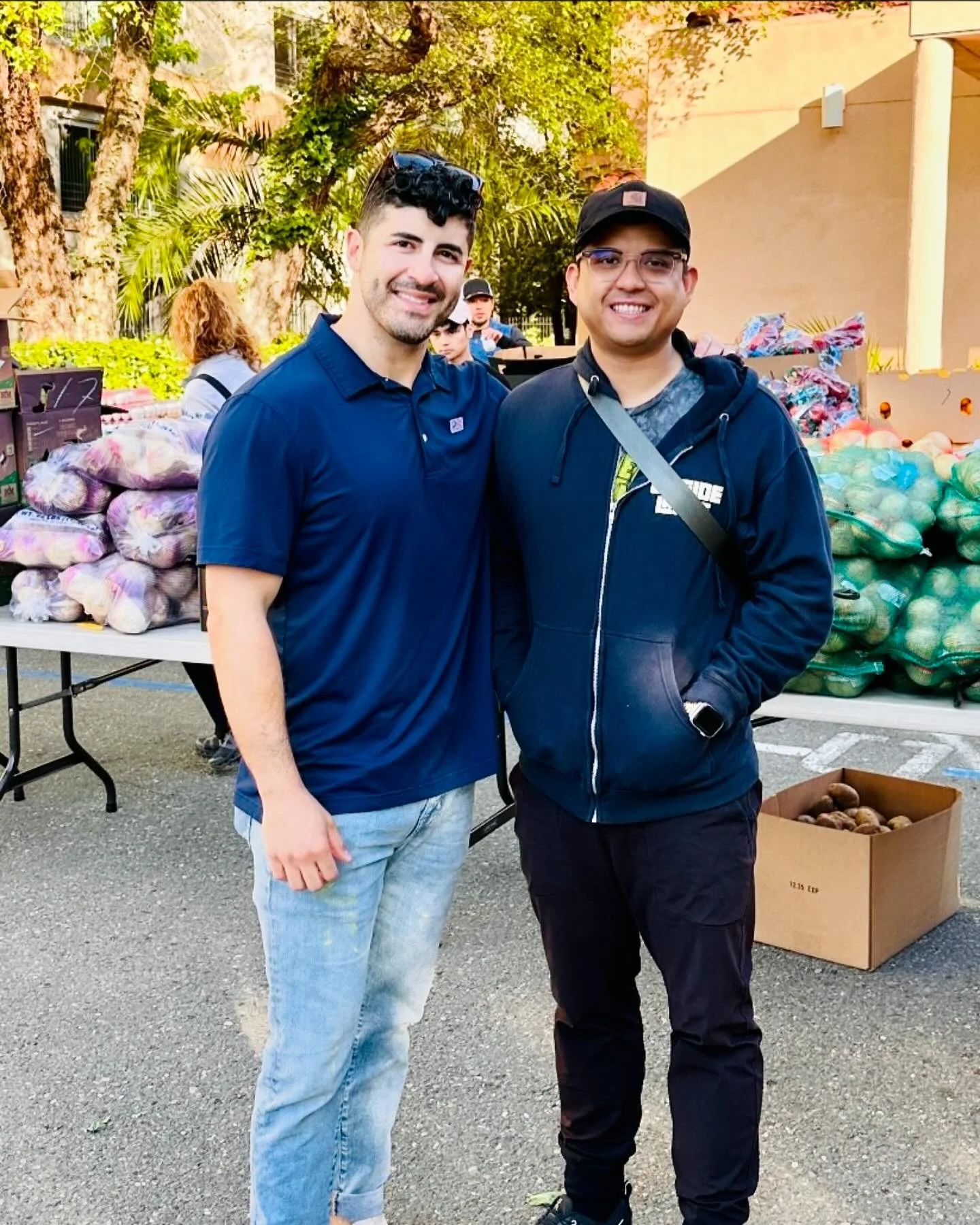 Together, we can make a significant impact! 🤝 
We’re proud to share our recent volunteer day at SF Marin Food Bank, where our team helped sort and distribute food to those in need.