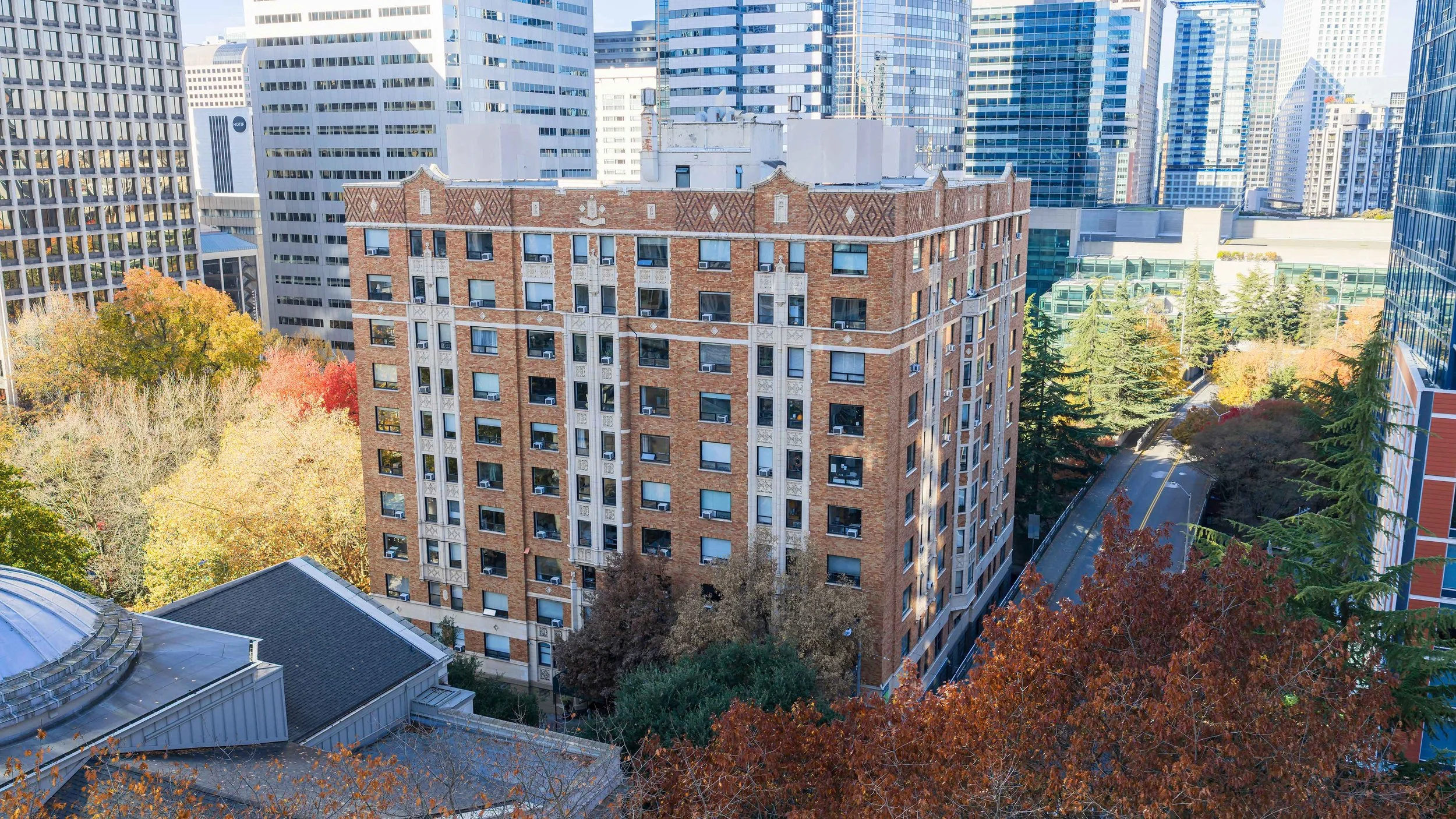  THE EXETER 
115 Unit Mixed-Use 
Seattle, WA 
$25,000,000 