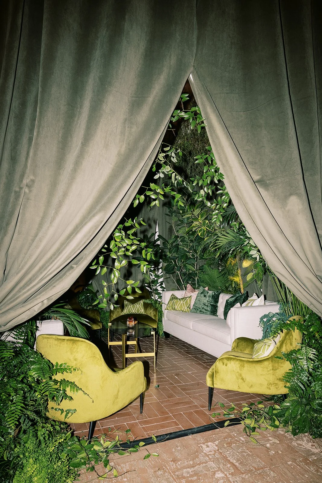 Commodore-Perry-Estate-Fall-Wedding-59.jpg