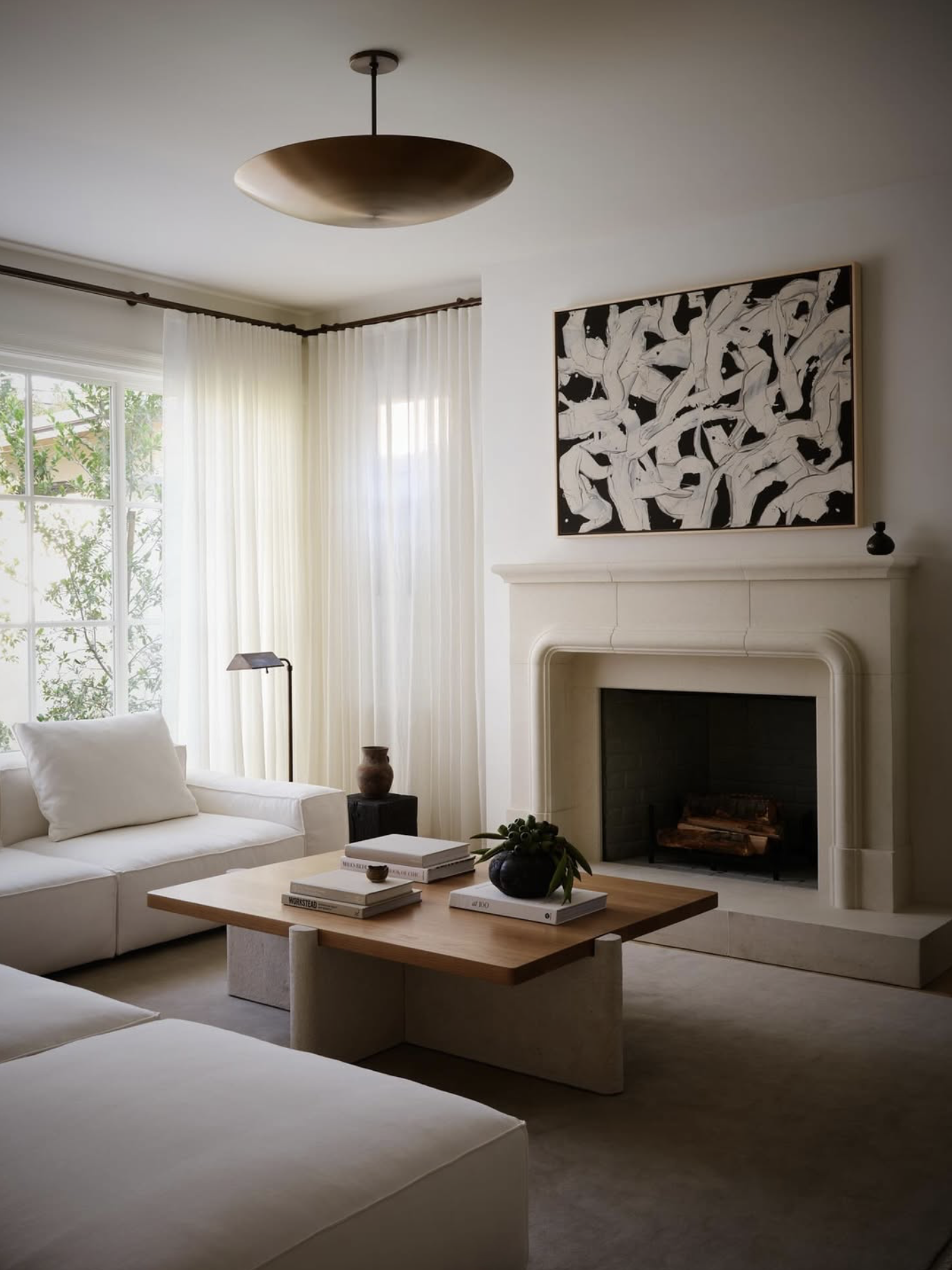 Private Residence      
Interior Design by Hunt Architecture    
Photographed by Lindsay Brown