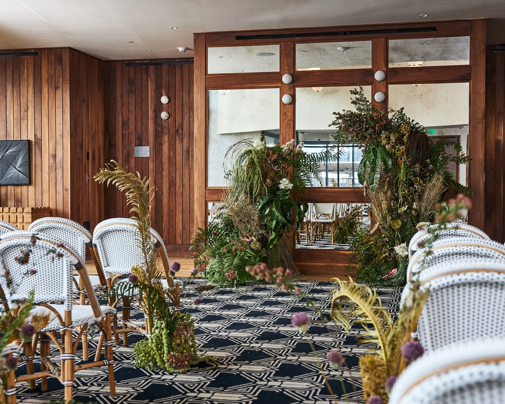 Serracinna_AustinWeddingFlorist_AustinProperHotel_Bride_CeremonyInstallation.jpg