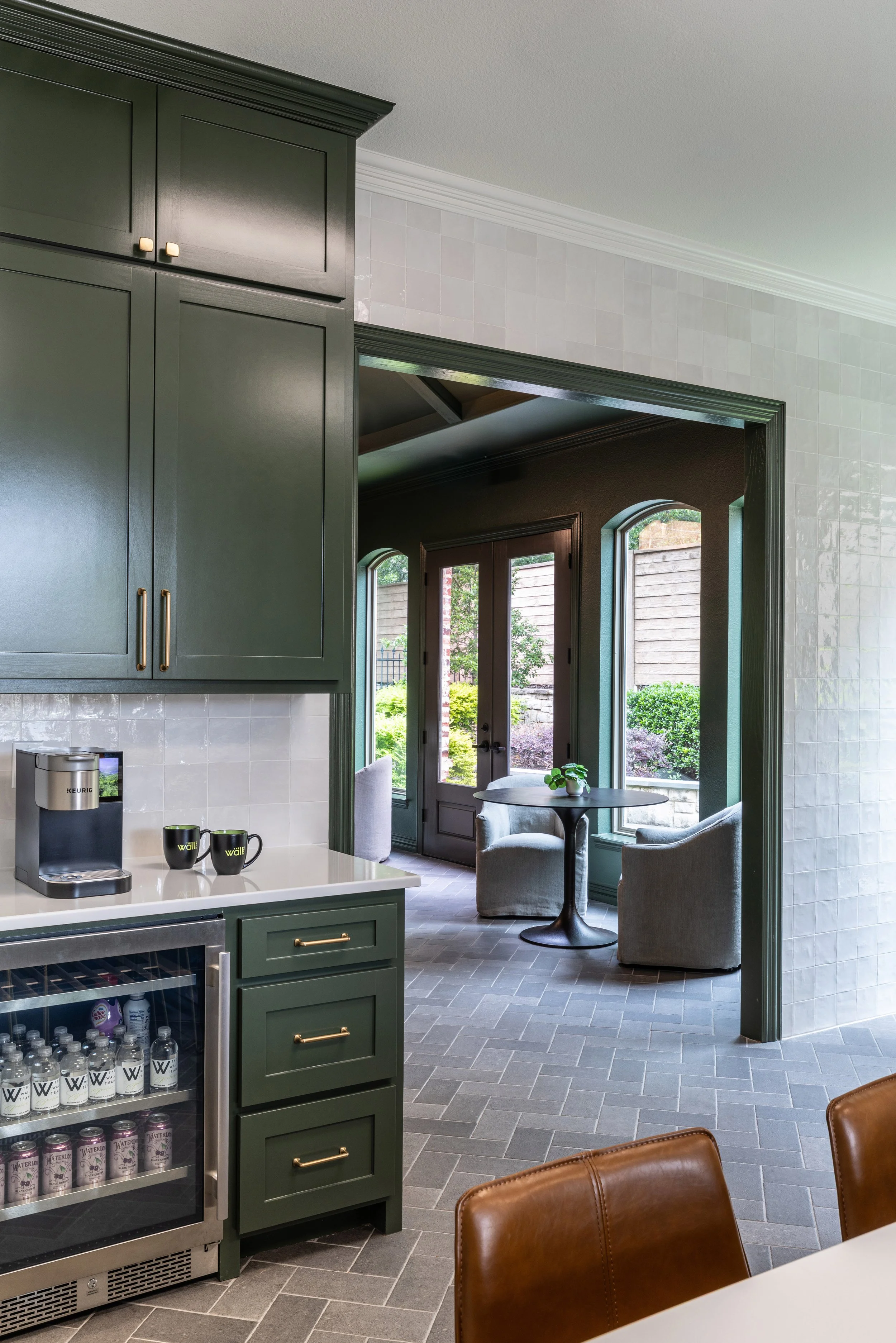 Fort Worth Interior Designer, Interior Design, Fort Worth dental office interior design,
DFW designer, commercial interior designer, fort worth commercial project, commercial
finish selections, custom millwork, upscale commercial interiors, custom fr