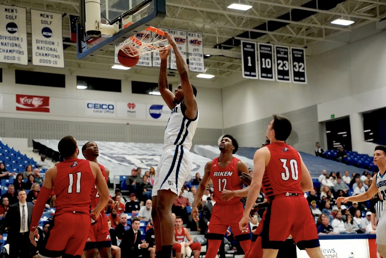AU men’s basketball set to take on Lander in season opener