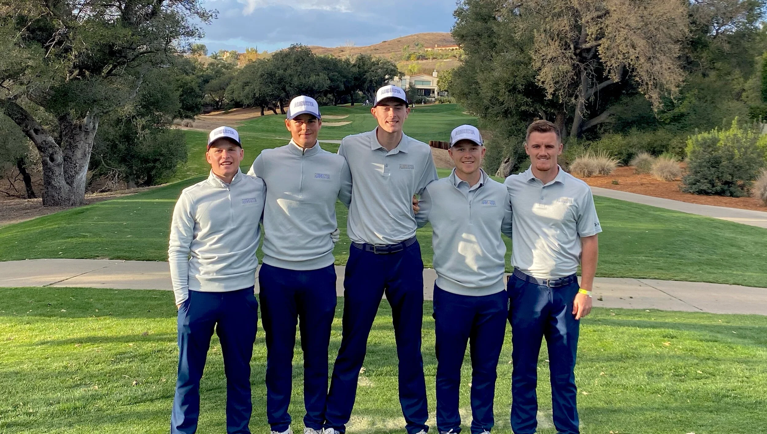 Jaguar men's golfers tied for 10th place after first day of Southwestern Invitational