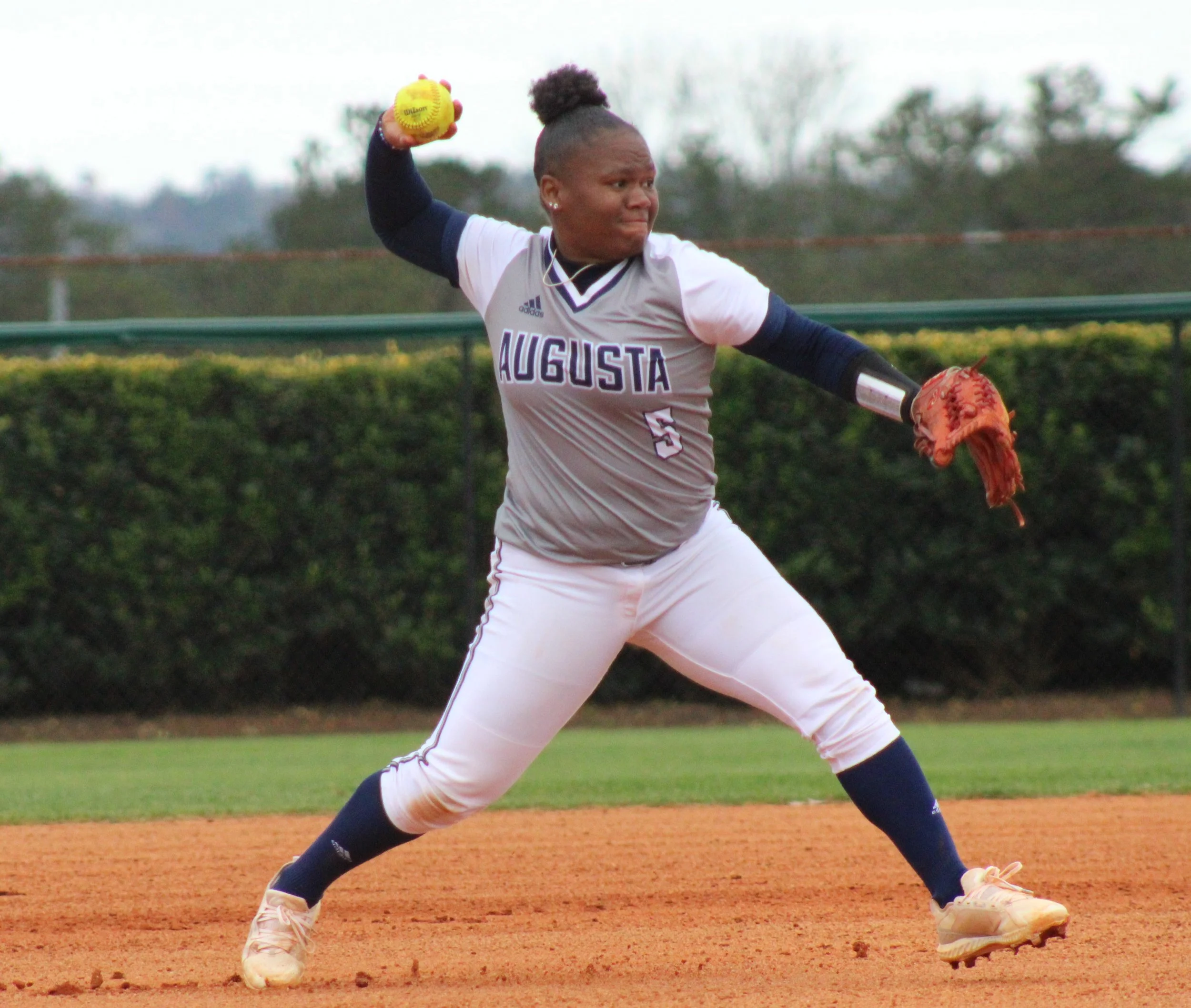 AU softball team wins 11-1 to earn split in doubleheader with Tusculum 