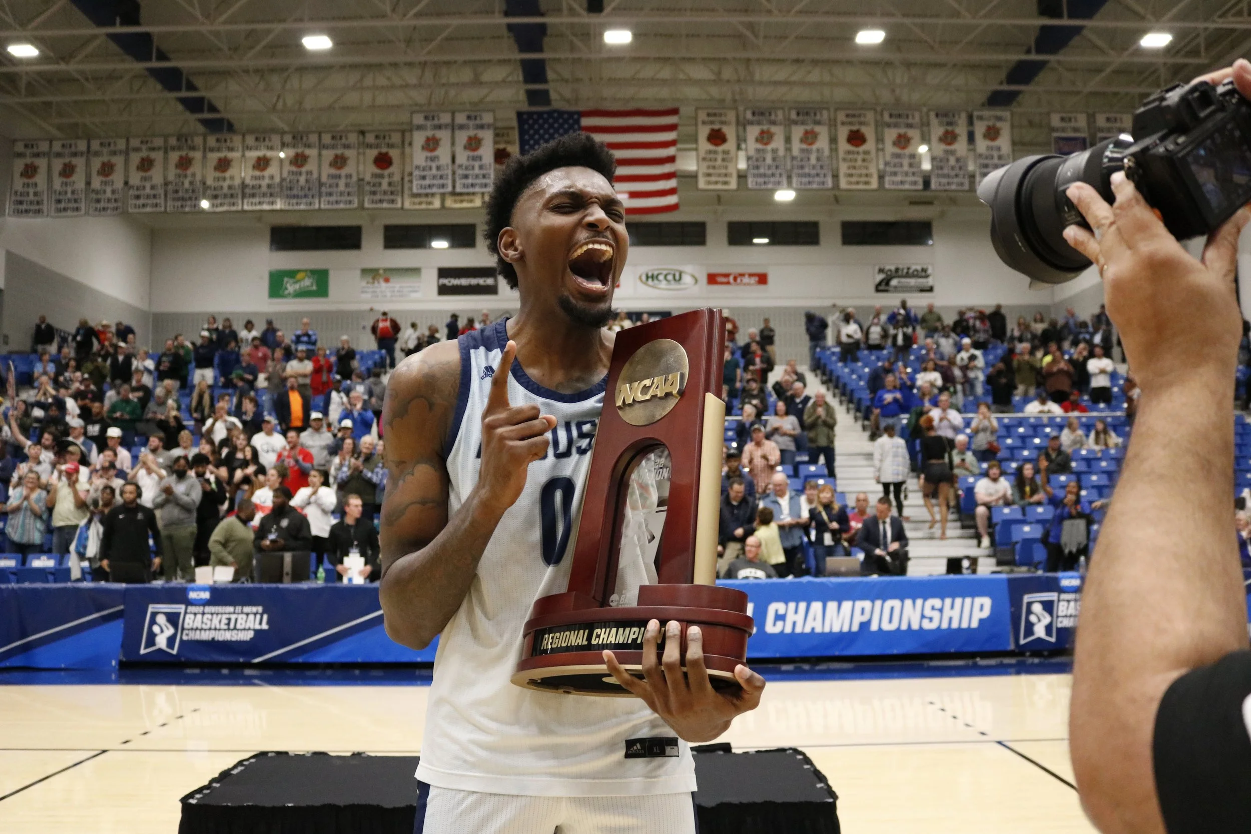 tyshaun trophy -mk.JPG