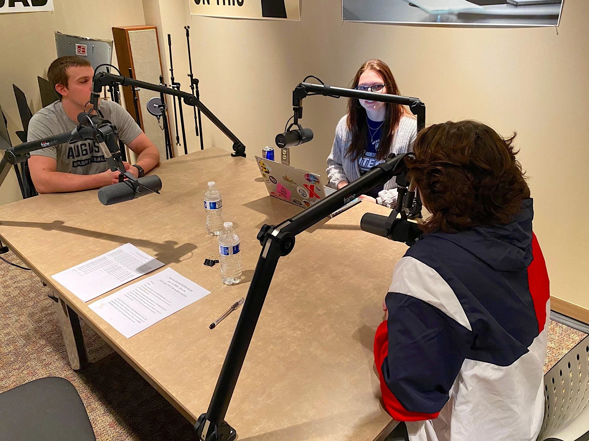 The Sports Squad: Special guest Zach Tinkham talks AU hoops