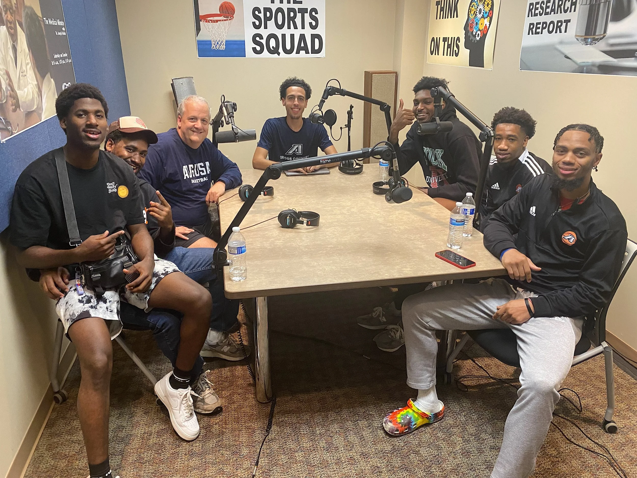 The Sports Squad 5/19: Metress and four Jaguar seniors are special guests