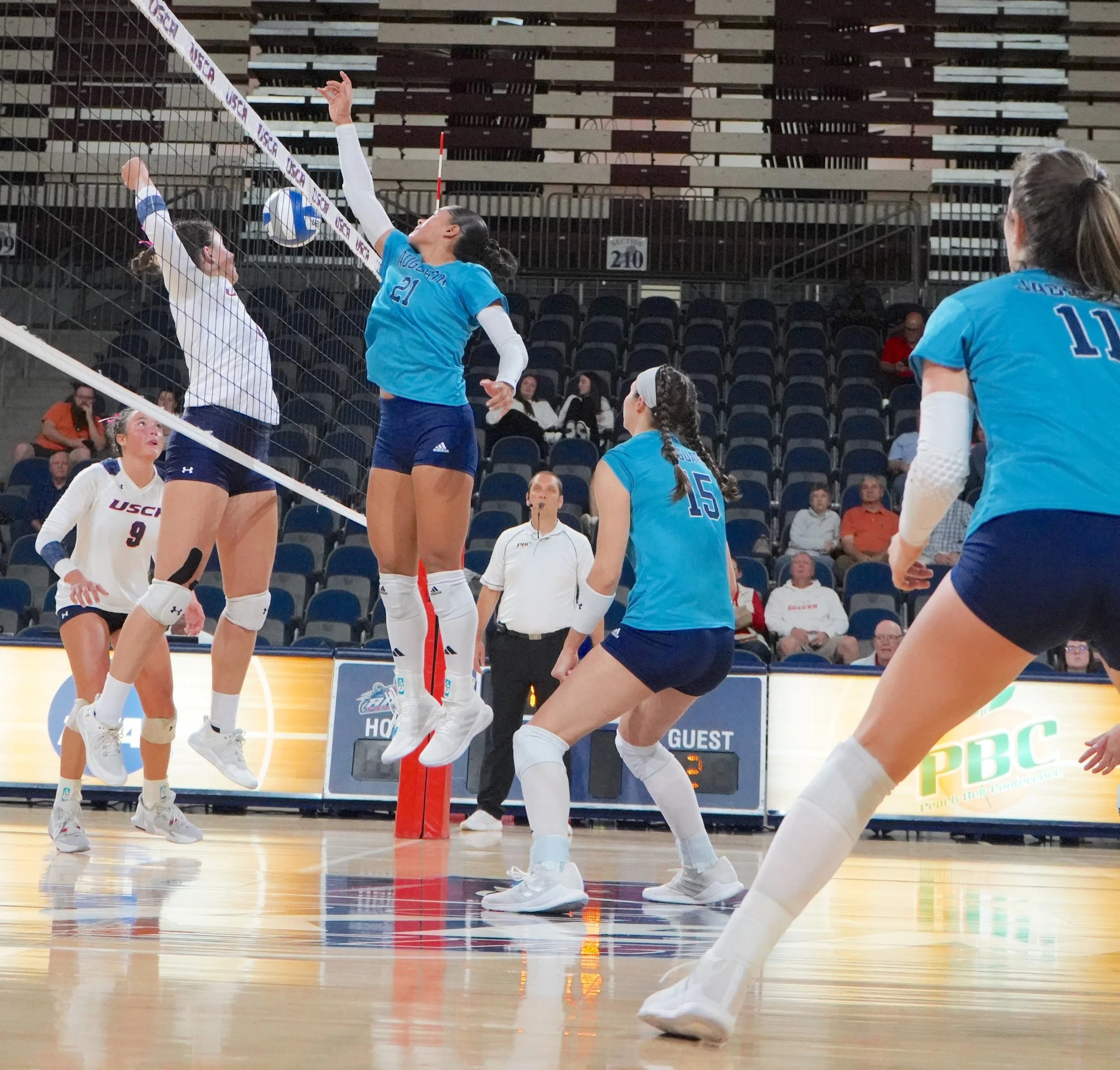 Behind Wheeler, Jaguars defeat Pacers in four sets