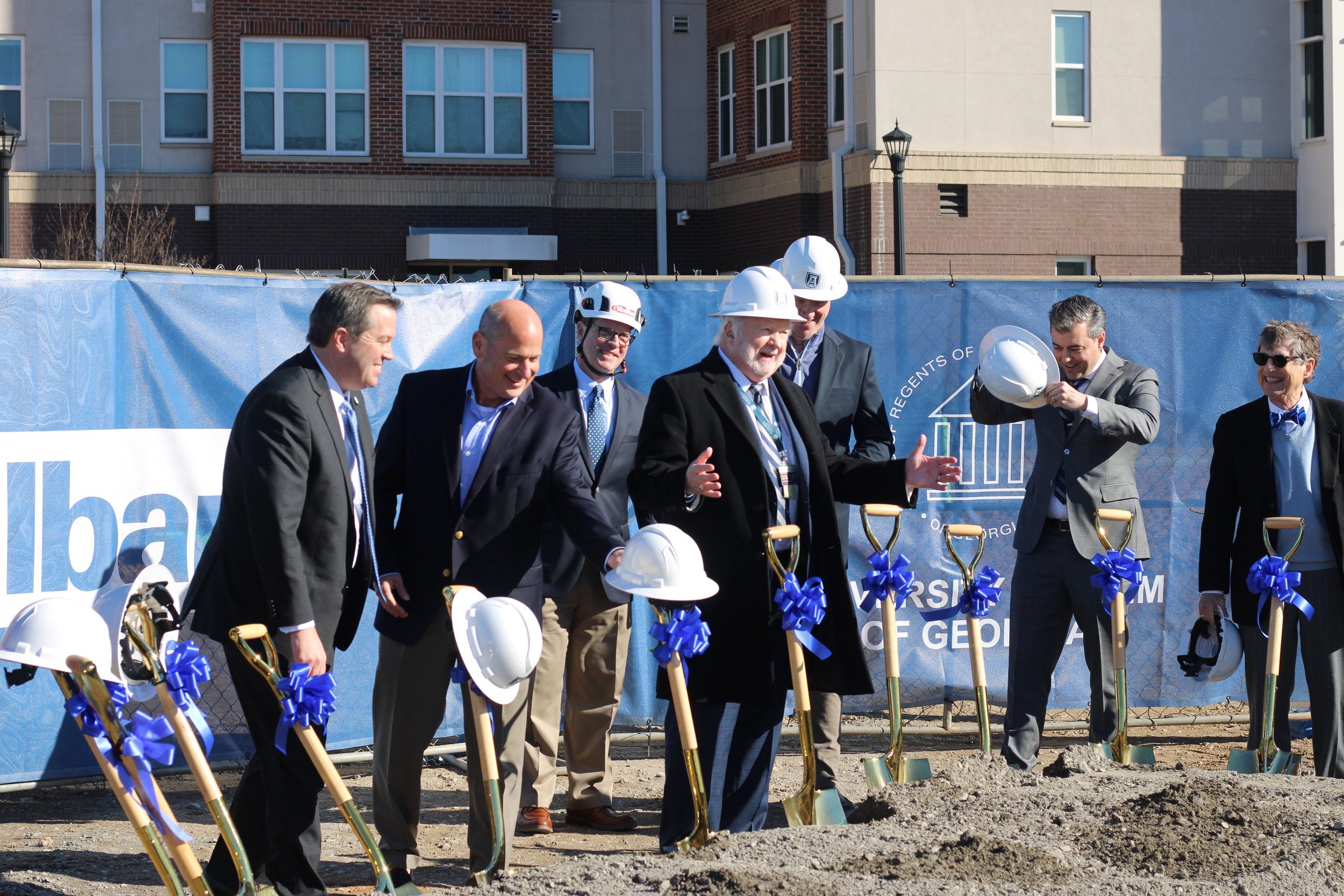  President Brooks Keel joins the AU community in breaking ground for the new parking deck. 