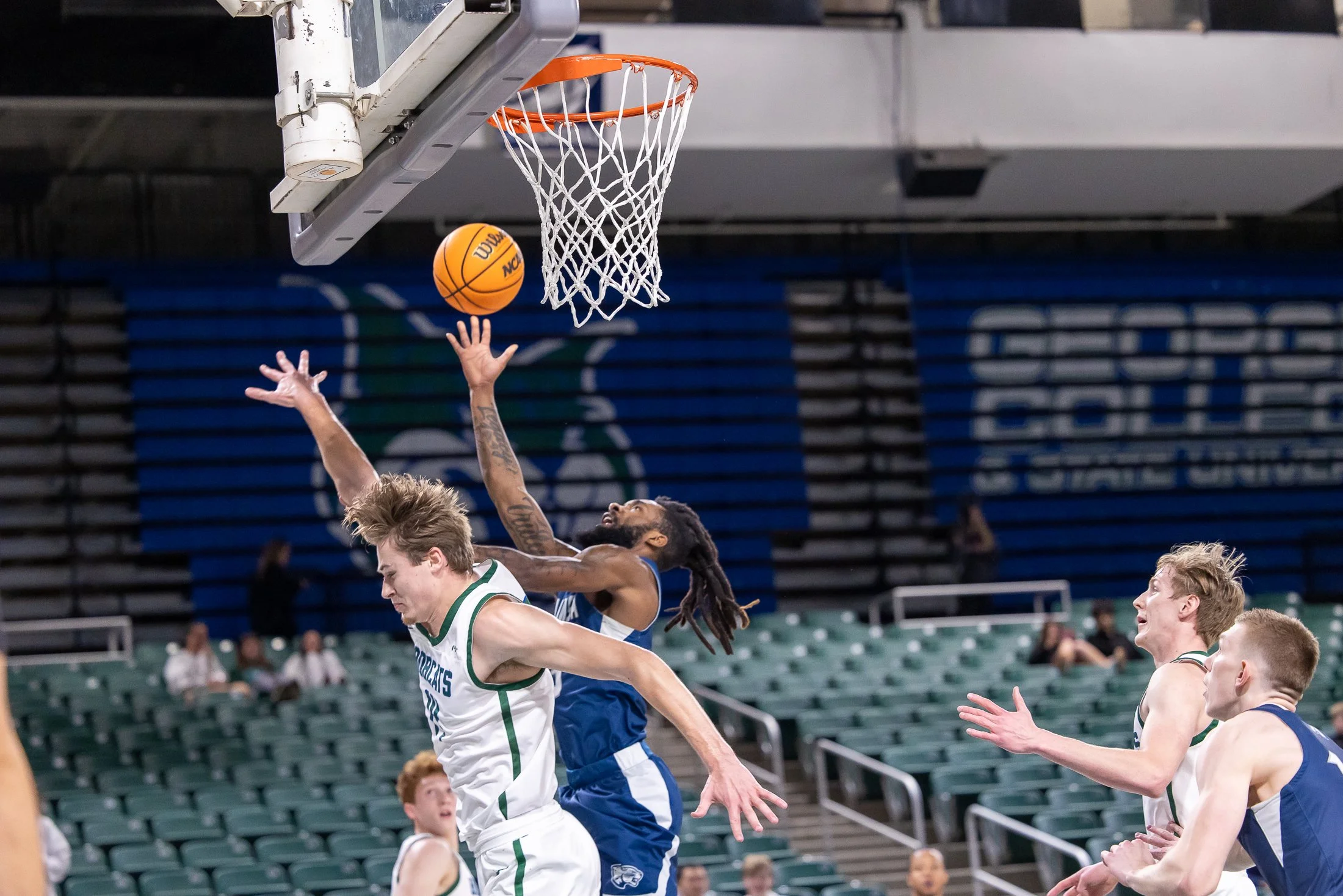 Jaguars sweep Georgia College in PBC hoops action; men get first road win
