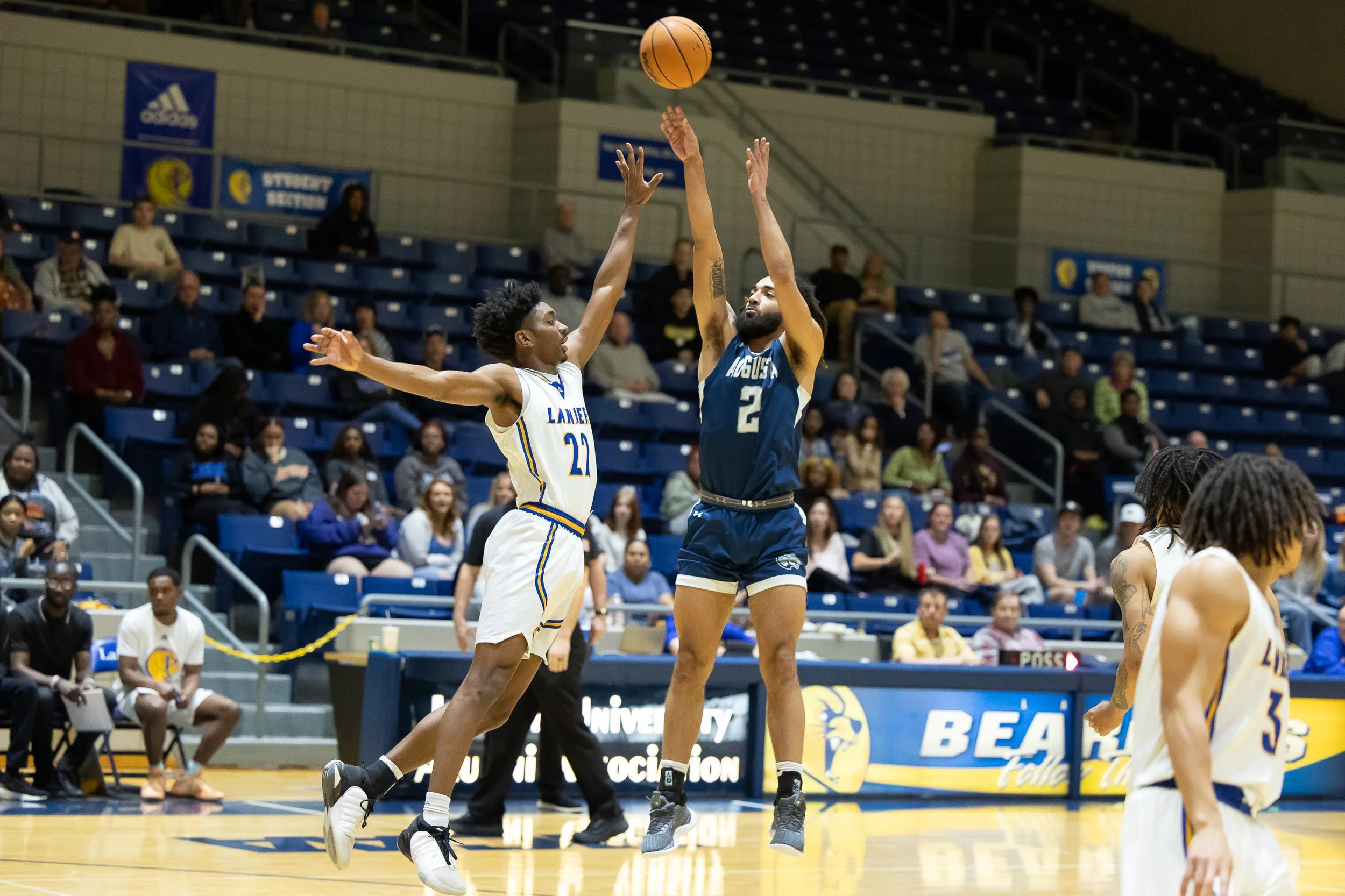 AU men’s win streak snapped, women avenge loss to Lander