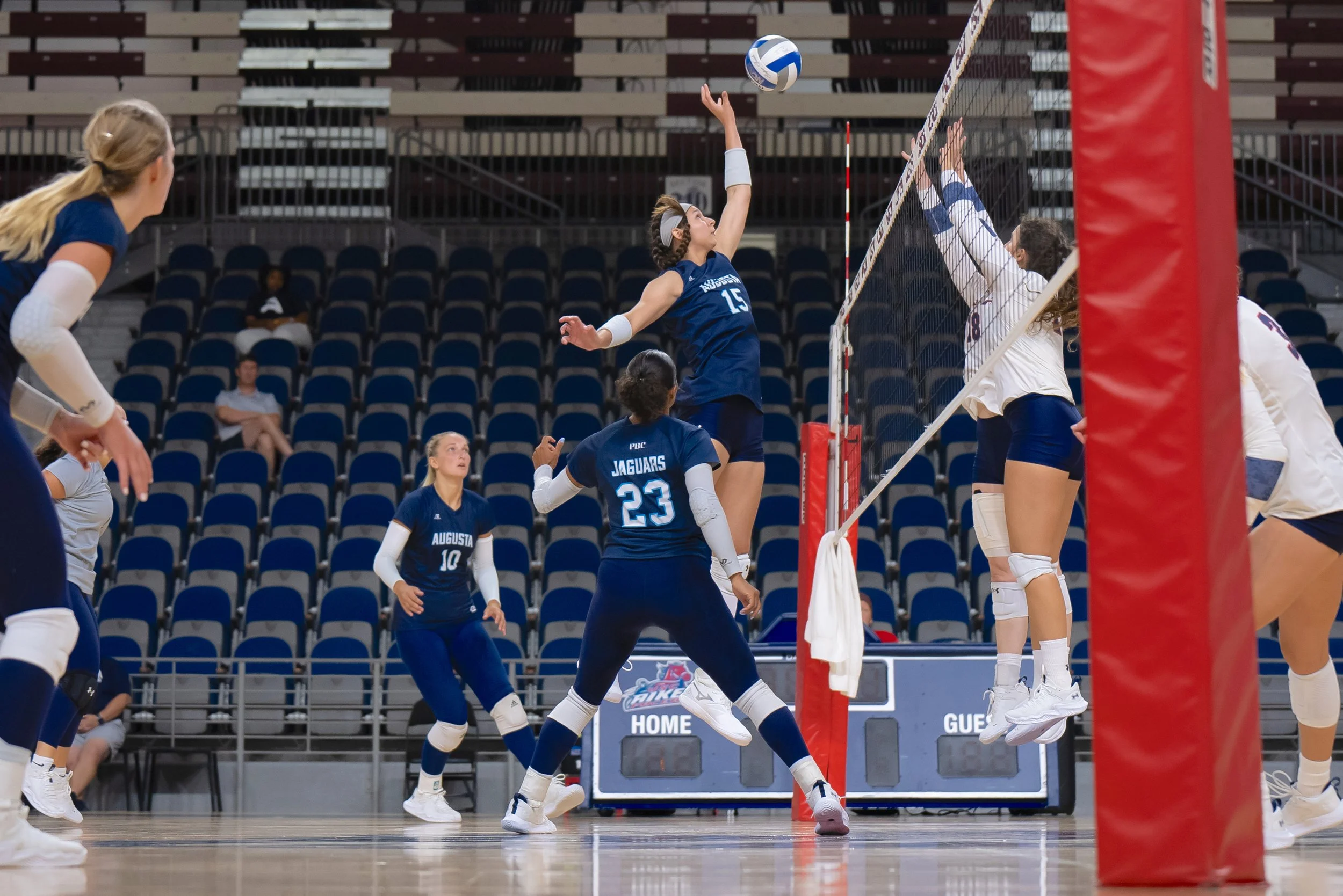 AU volleyball team prepares for 2024 season with scrimmage at USC Aiken