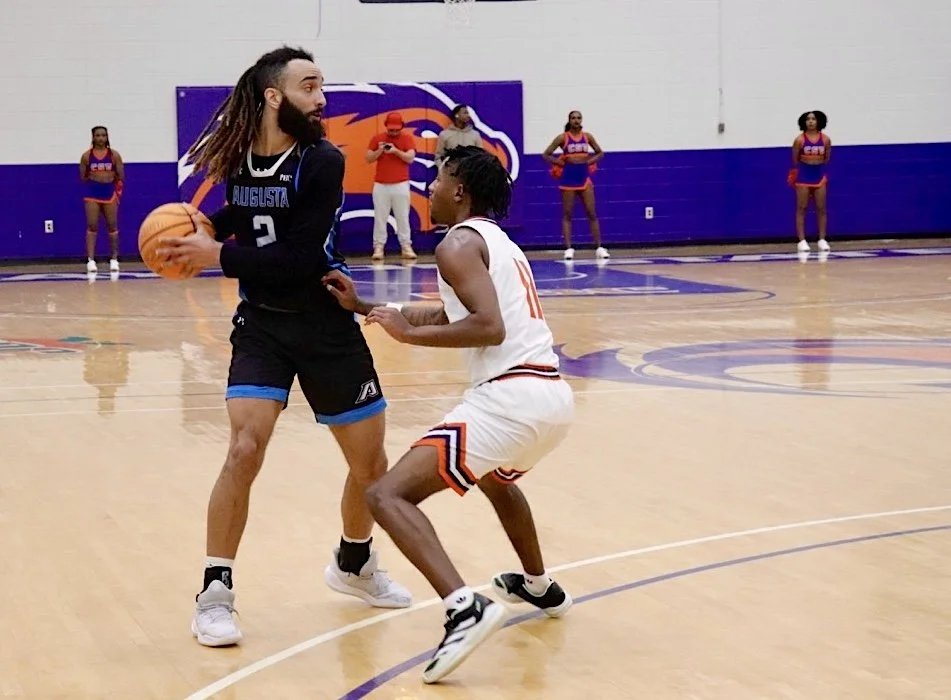 Jaguar men pull away late to secure ninth straight win 