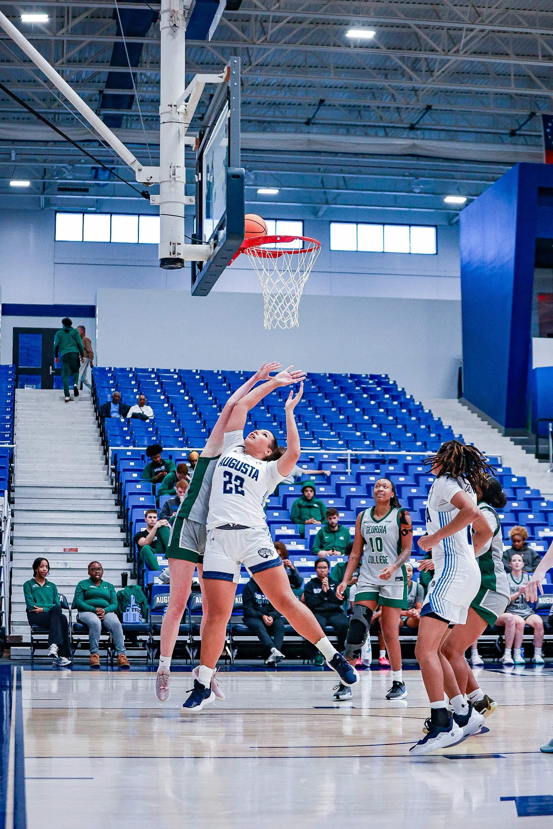 Augusta controls late to down Georgia College 62-50 in perimeter-heavy matchup