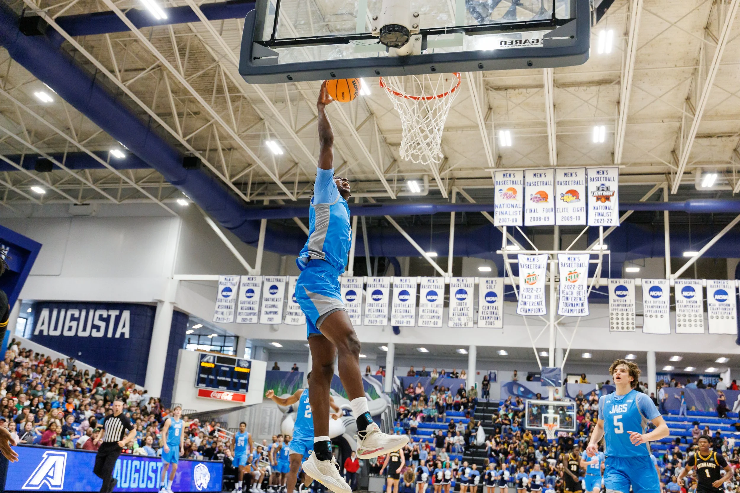 Jaguars use big second half to rout Reinhardt, 97-62