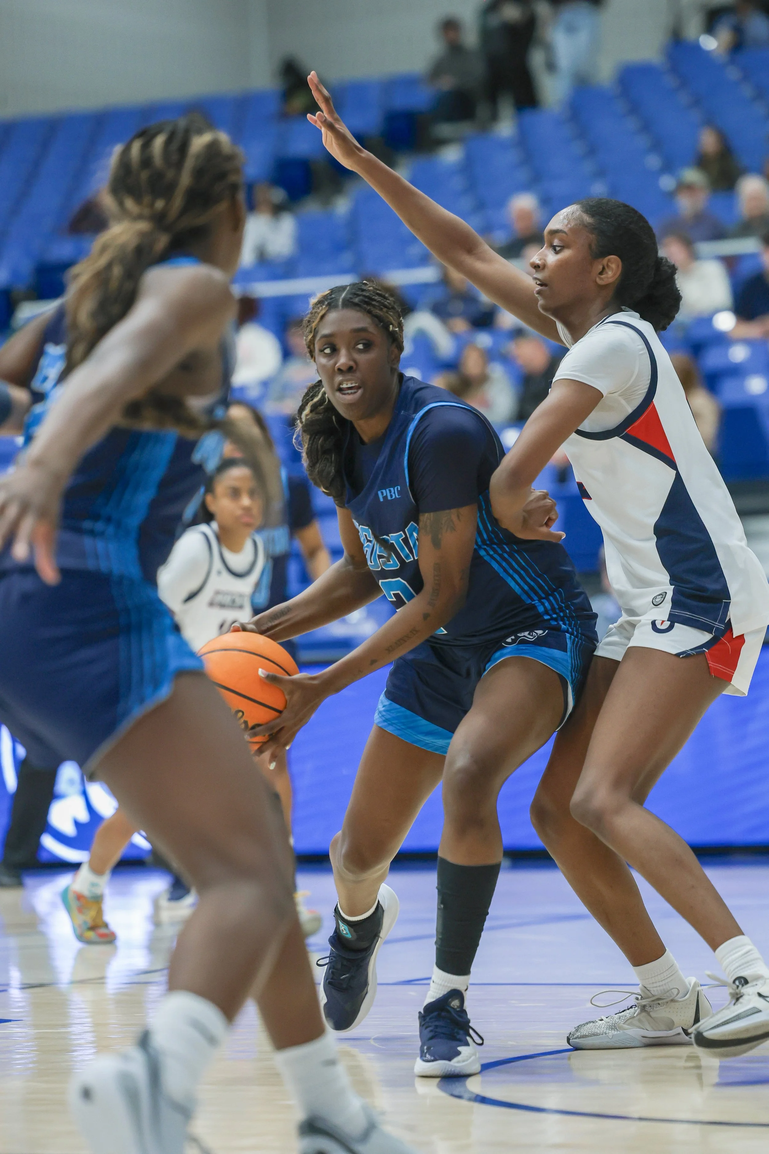 Jackson-led Jaguar women romp past Pacers, 59-46