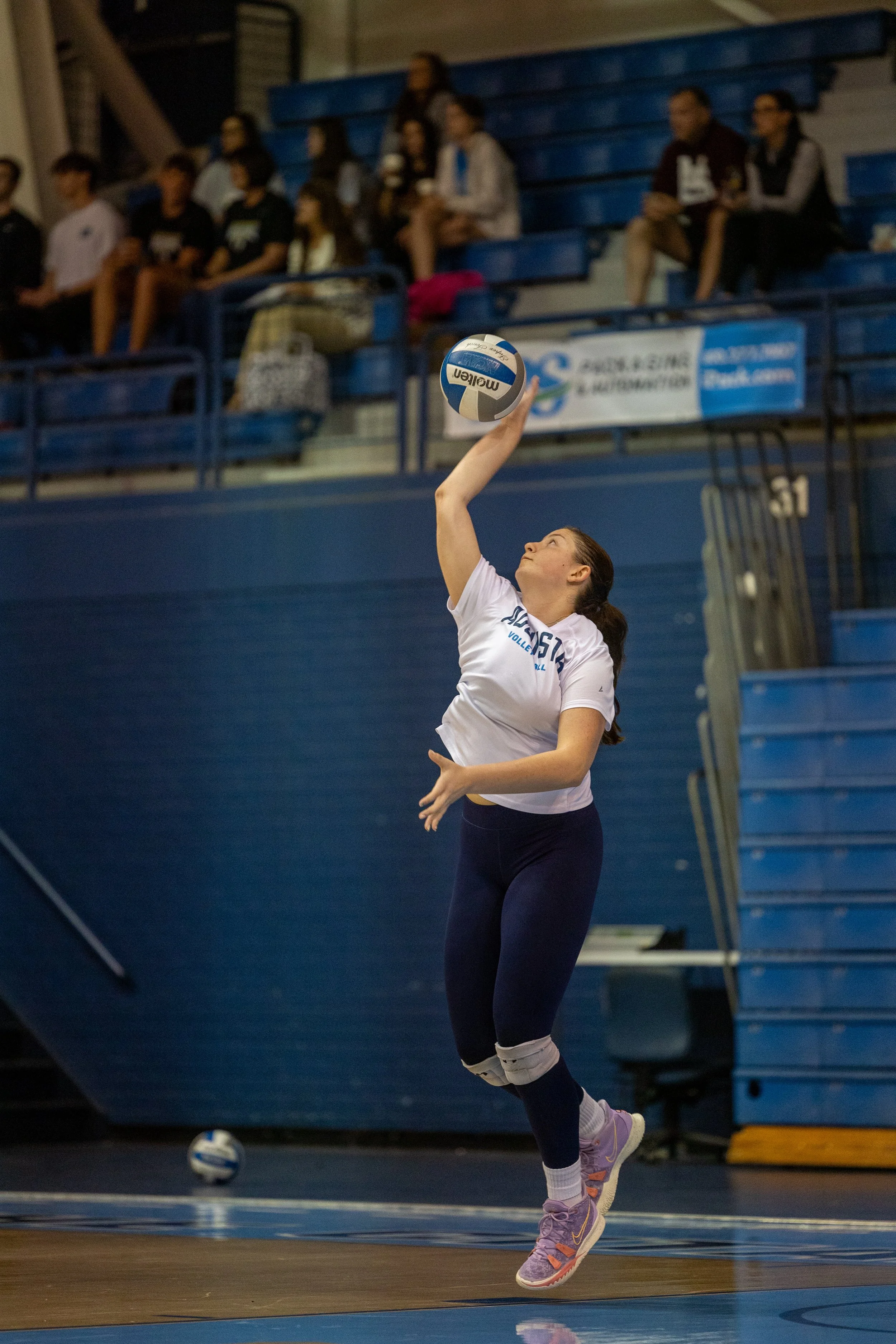 Jags open season 0-2 after difficult first day at Lions Den Invitational
