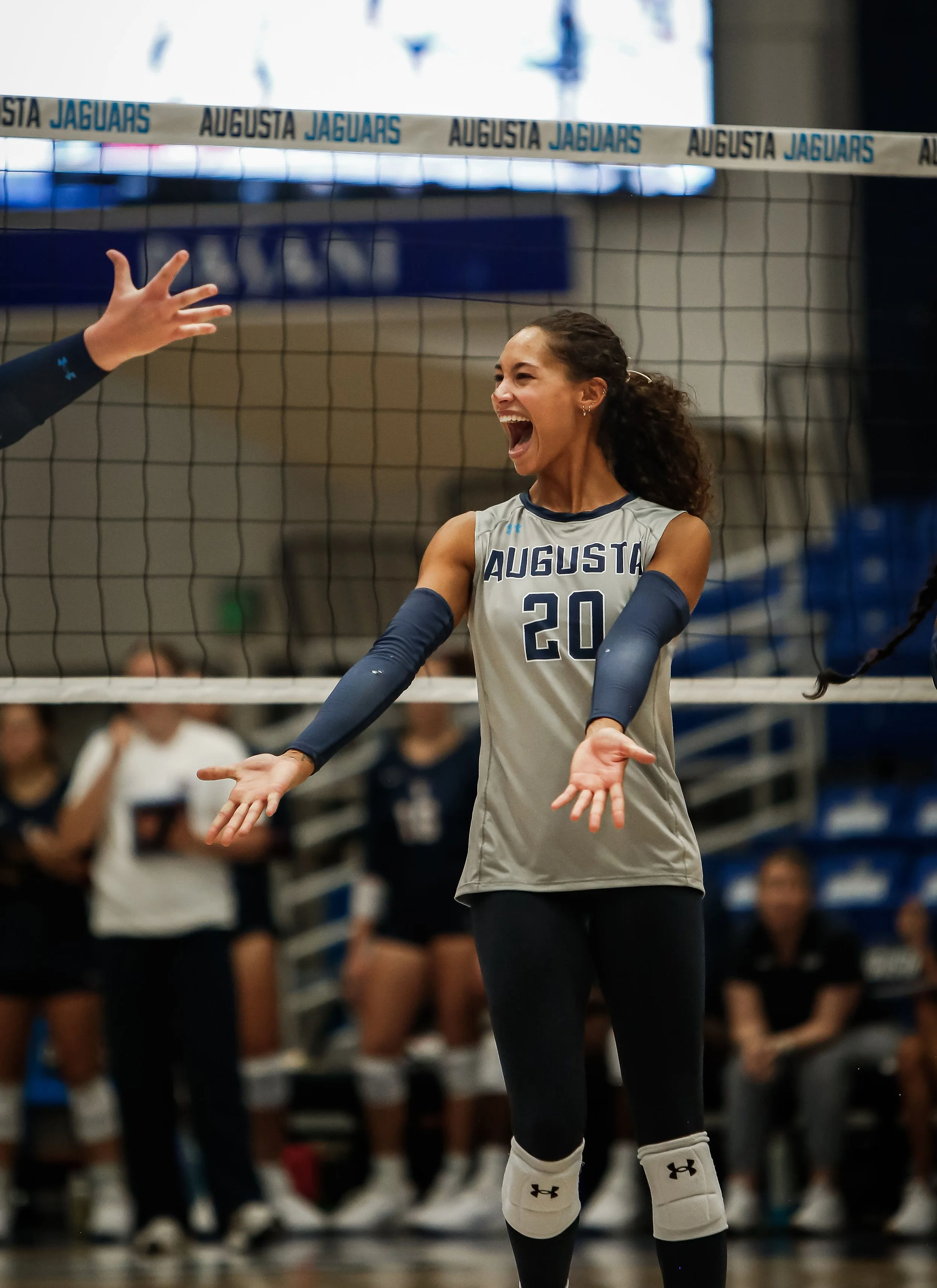 Jaguars get the reverse sweep over Lee University