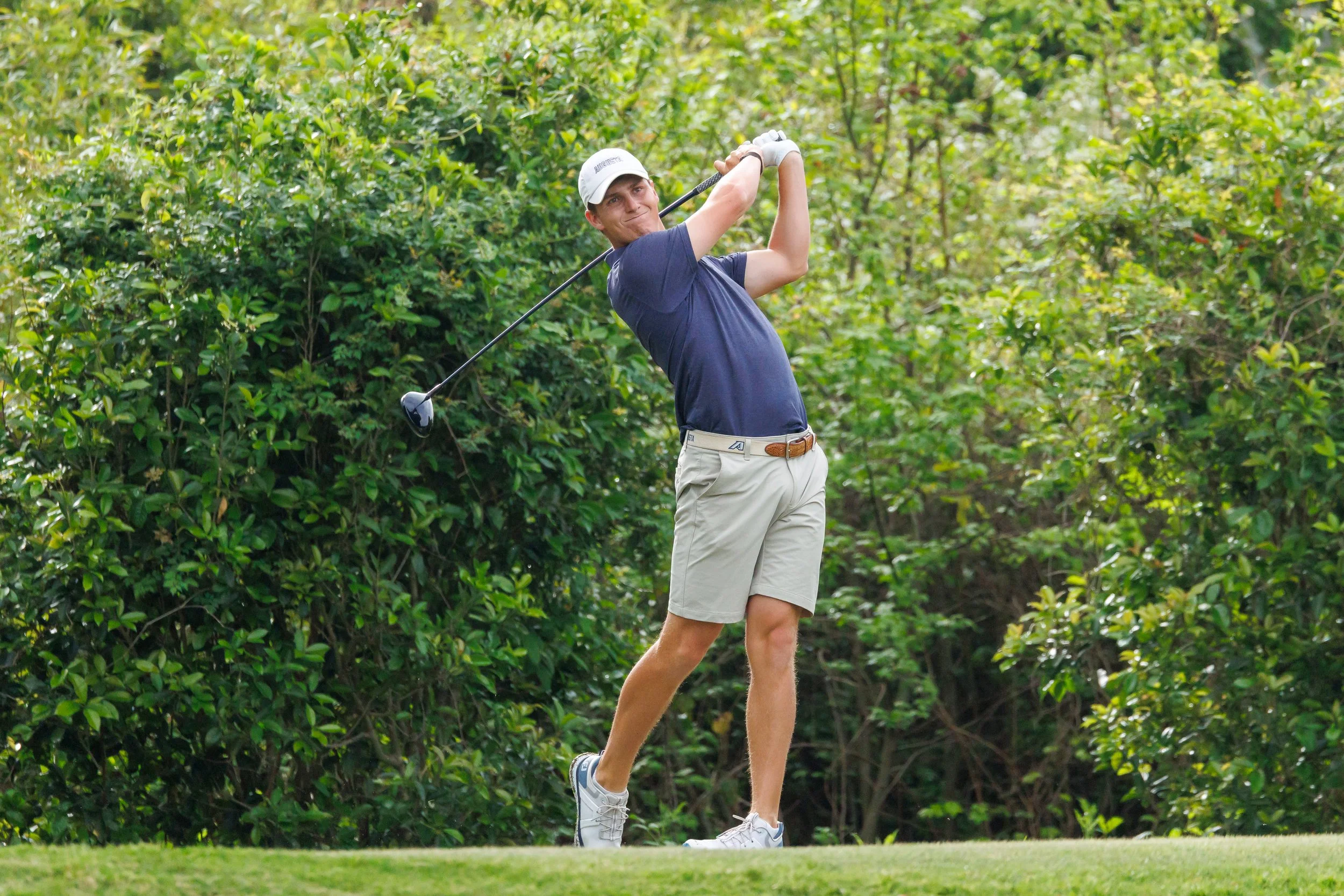 Jaguars finish fifth at Bearcat Invitational men's golf tournament