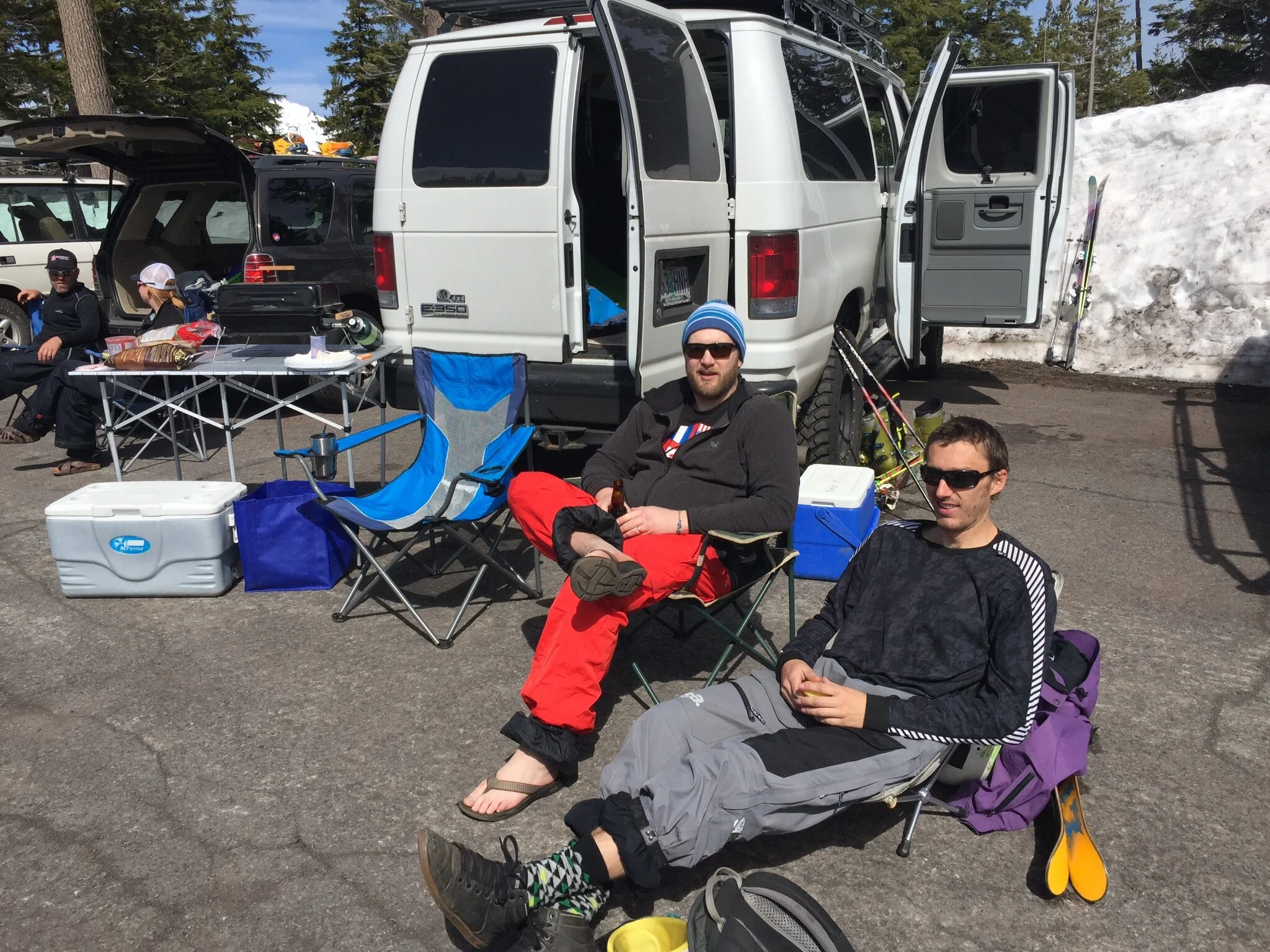 Apres Ski chillin' in the Mt. Bachelor parking lot. 