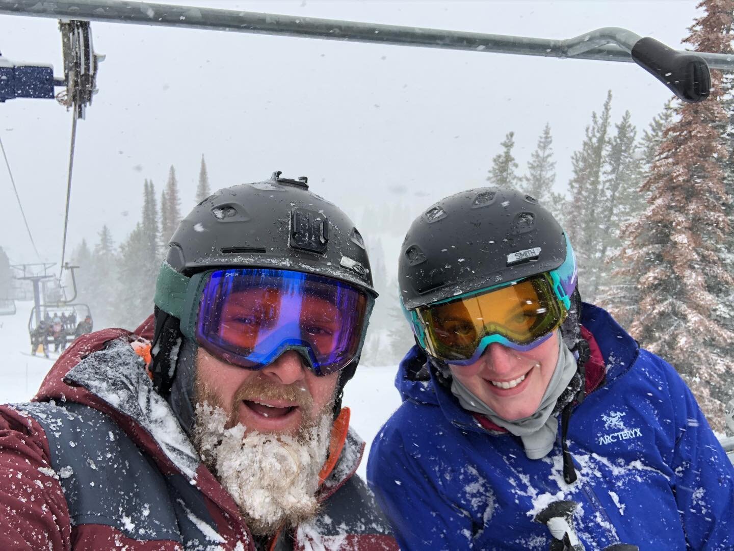 Wrapped up a fun 3 days @schweitzer_mountain and loved every minute. Fresh snow and lots of great turns. We&rsquo;ll definitely be back soon. 
-
Front row side by side parking at the mountain was great! Wish we had the Ranger with us. ⛷⛷🏔🚐🎿🛺
-
#S