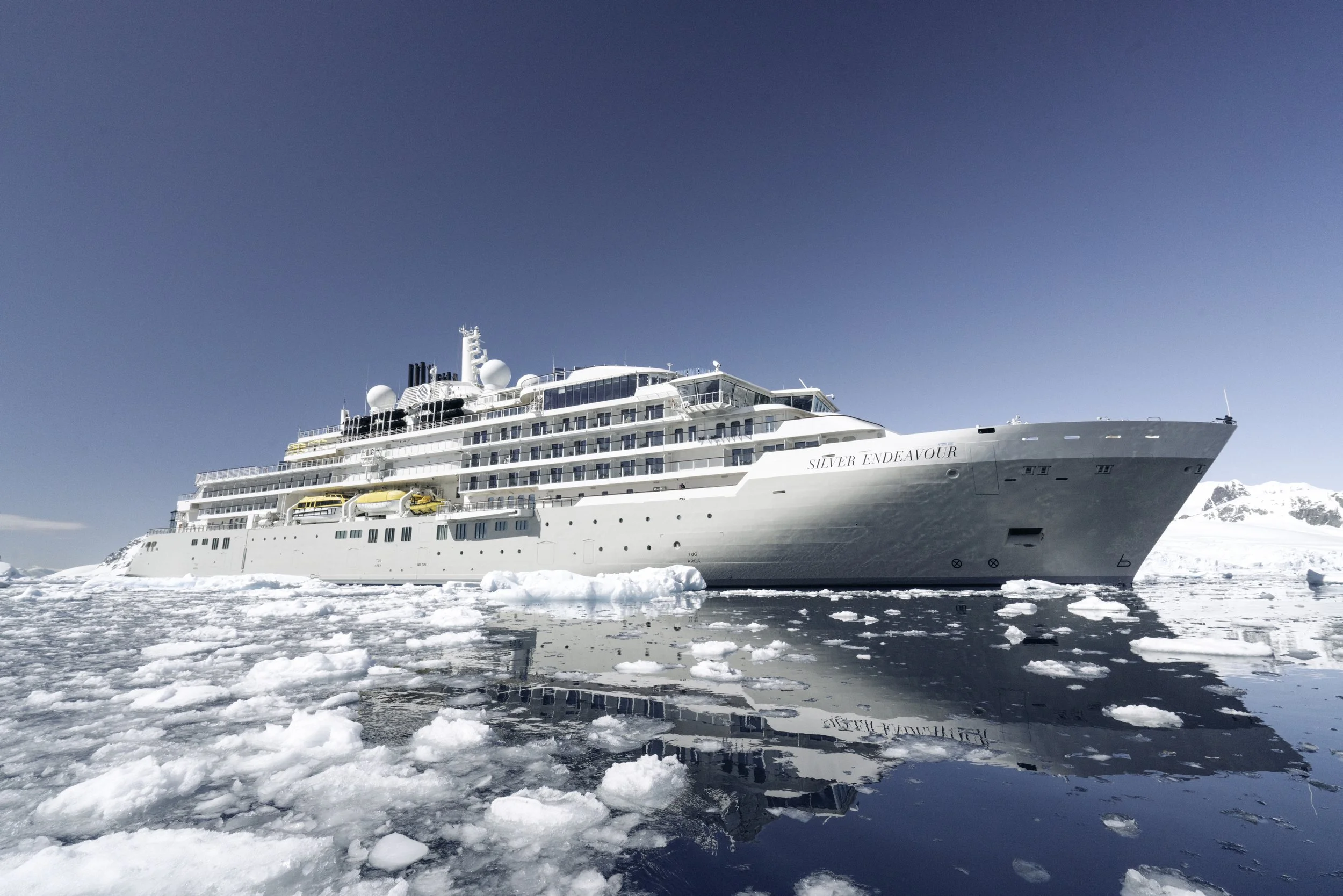 SSC_EN_ShipExterior_PetermannIsland_007.jpg