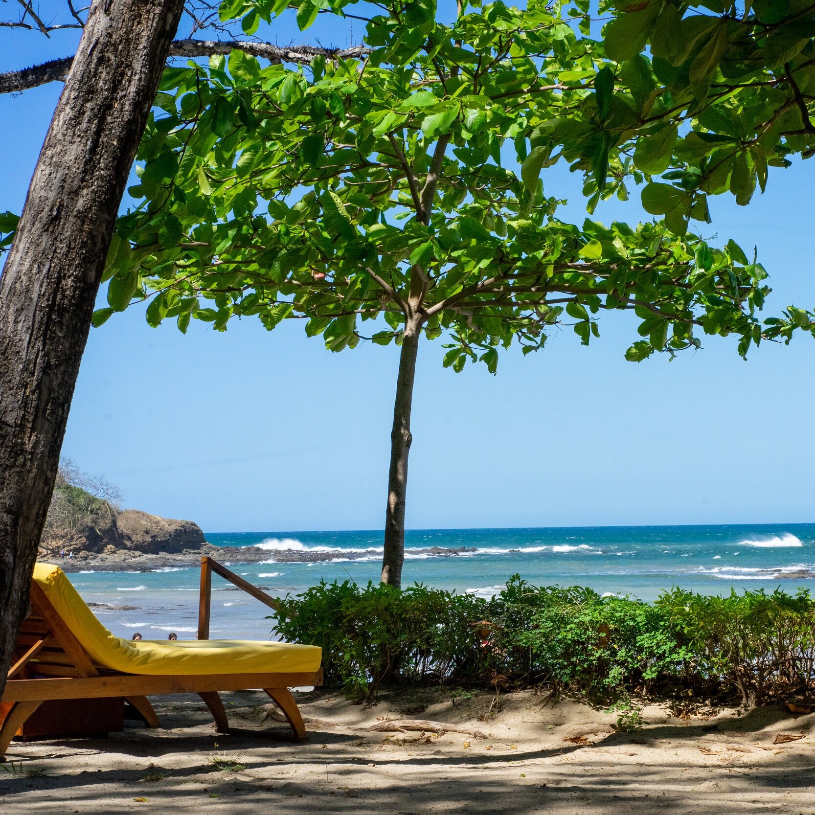 tamarindo_beach.jpg