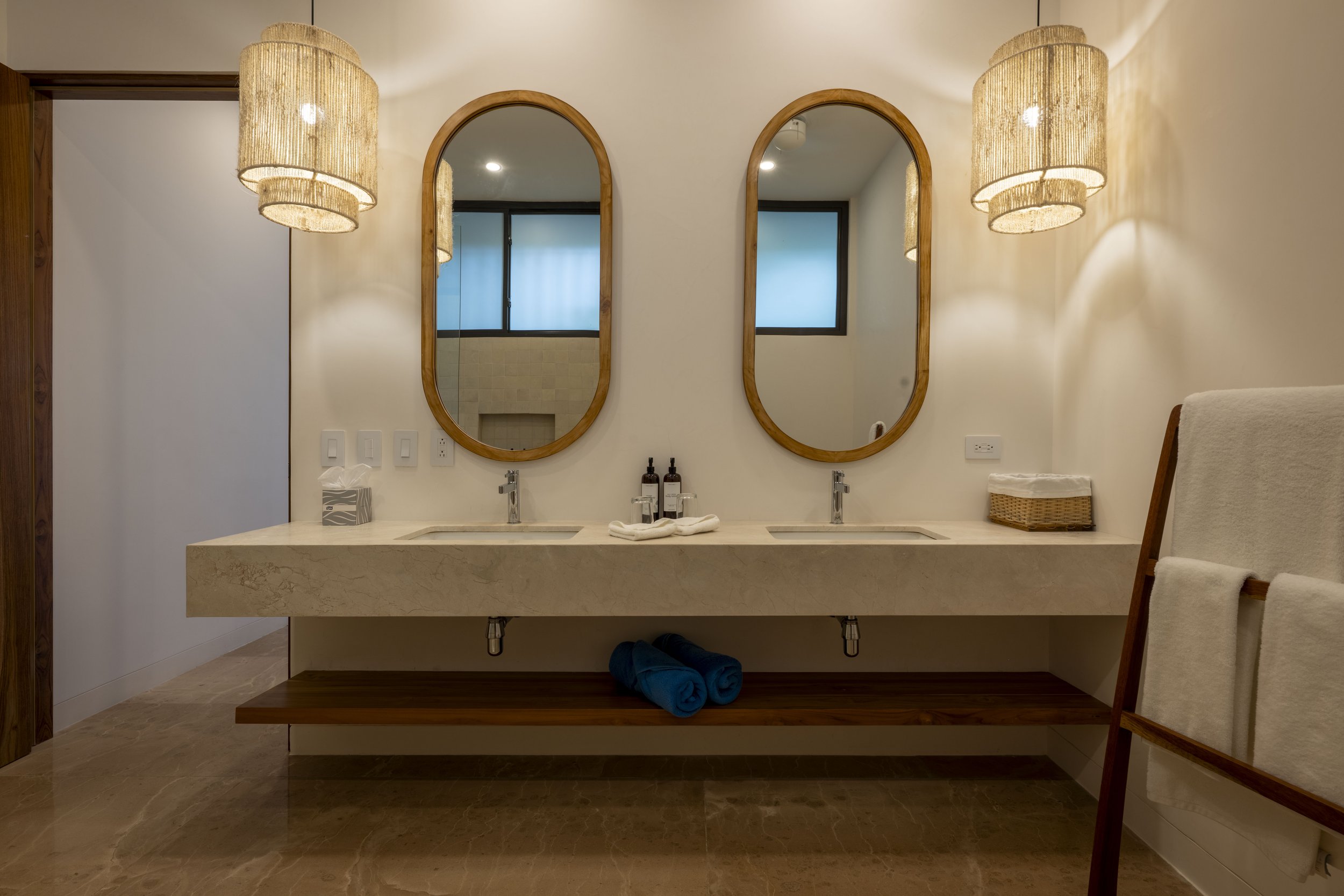 Comfort Suite Tarrace_5.jpg