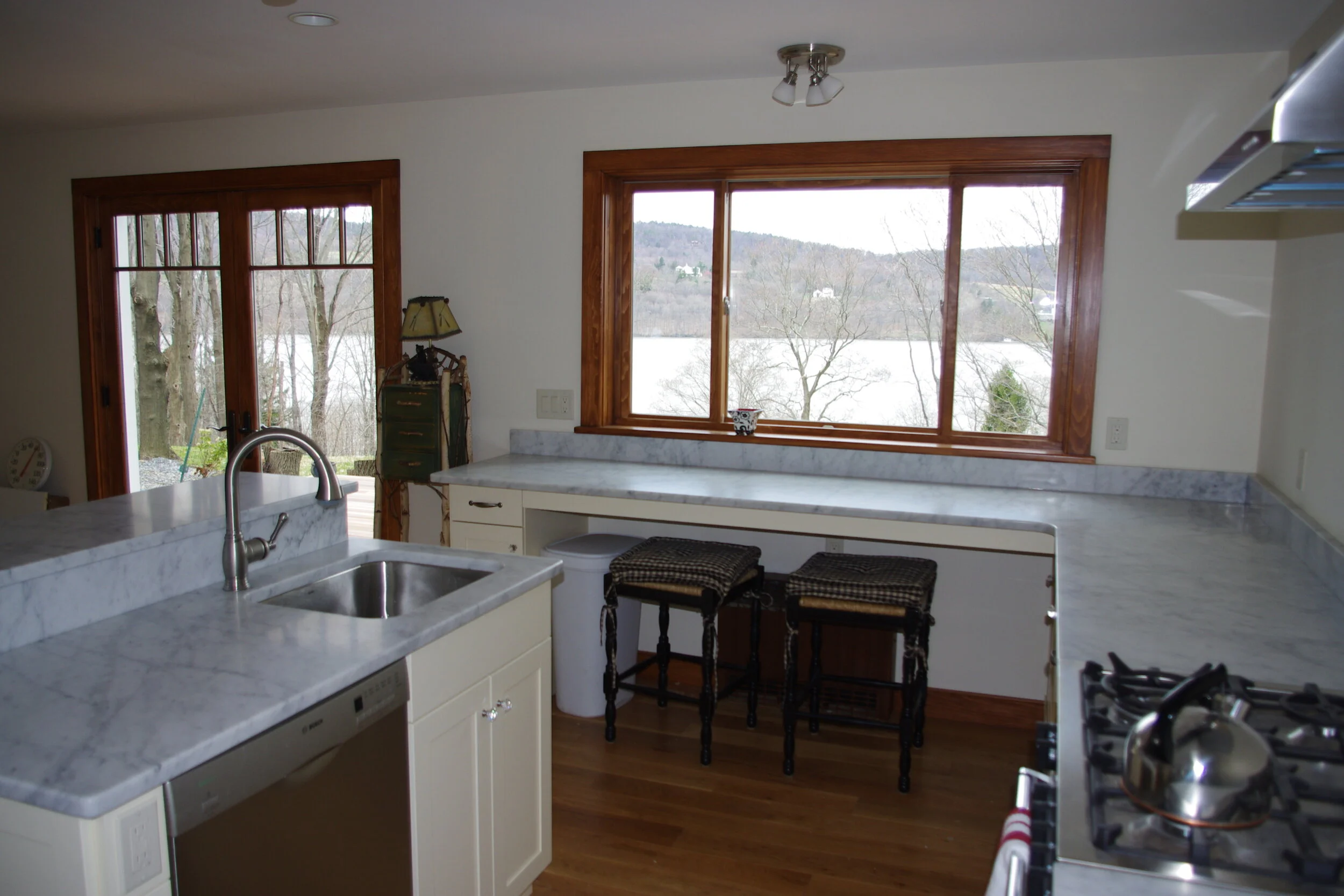 Kitchen renovation accentuates views to river