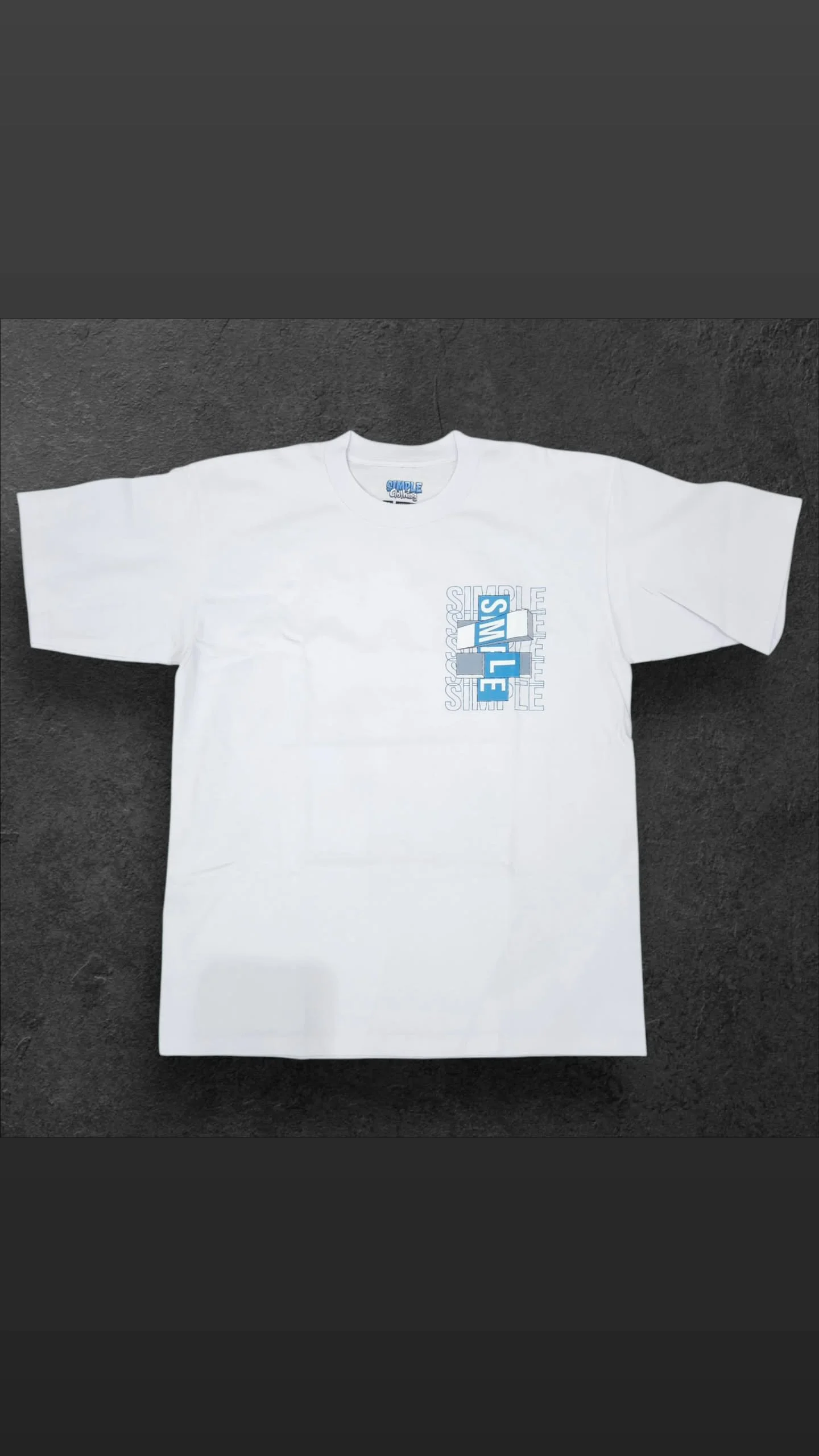 TEE SIMPLE REPETIDO EN AZUL Y BARRAS