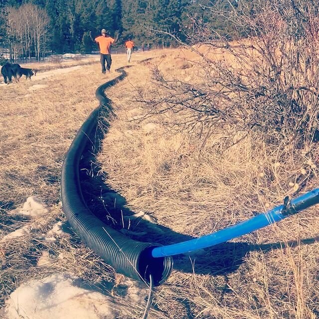 @rienwanderlust flexin&rsquo; his water pipe sleeving skilz with @michael62491 
Crushed it, fellas. We got this 500 footer bedded and backfilled today. 
We&rsquo;re here to serve your site development needs. Call us for a free project consultation!
7