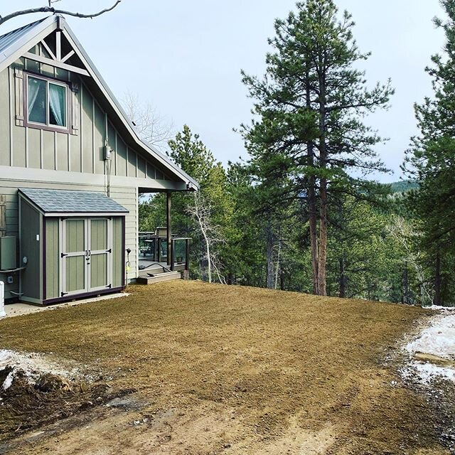 @josh_cordaro took 4 loads of clean and structural full and dressed up this yard and surrounding the house. This is a nice finishing touch to a job we worked with @crapseymike on with last summer. Spreading and site grading with imported material is 