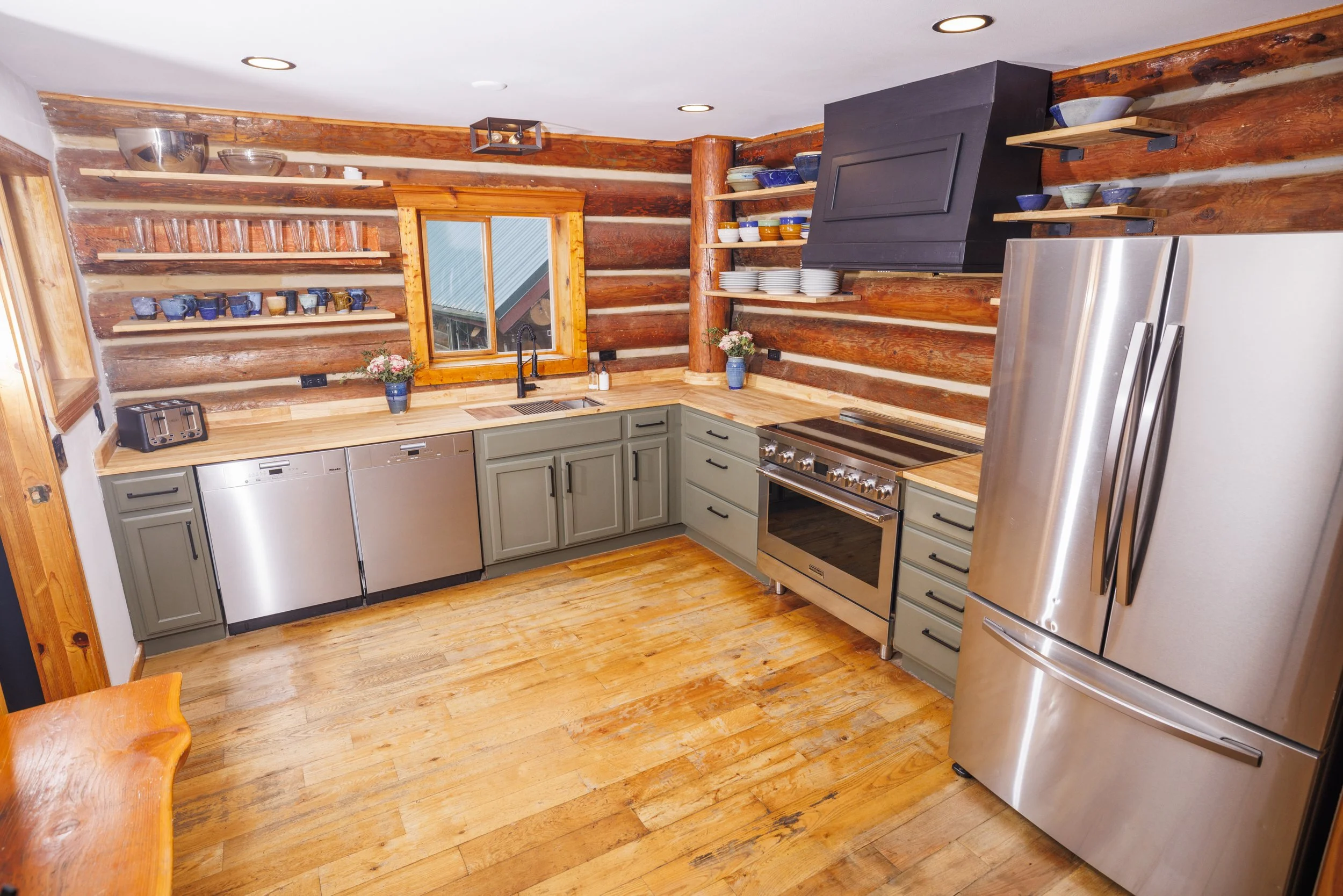Jun12_WallaceFalls_Kitchen2.JPG