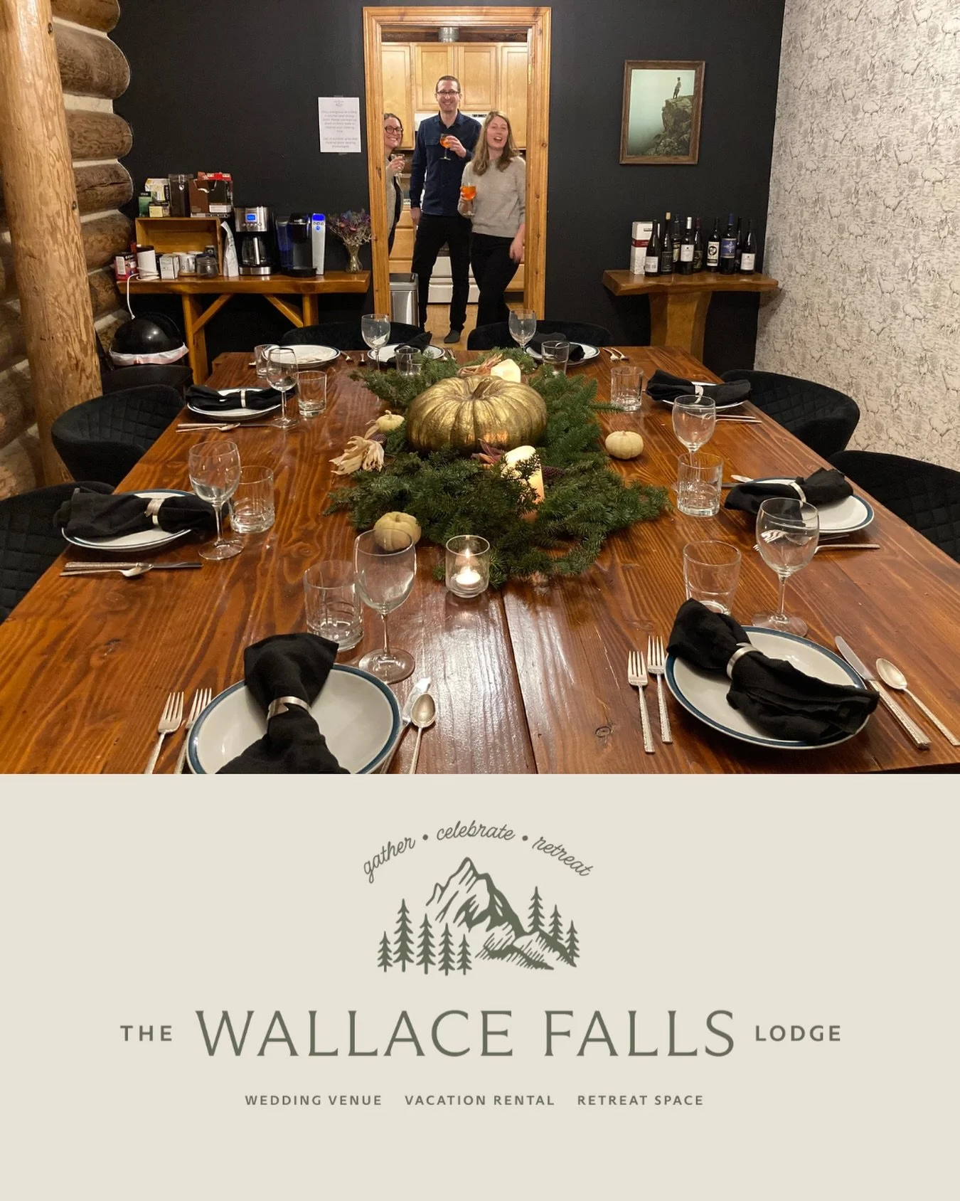 Spend your holidays as they were meant to be spent.

Not rushed, or chaotic, or stressful. You deserve an &ldquo;actual&rdquo; vacation!

Instead of squeezing into a hotel room, at The Wallace Falls Lodge, you&rsquo;re only struggle will be which &ld